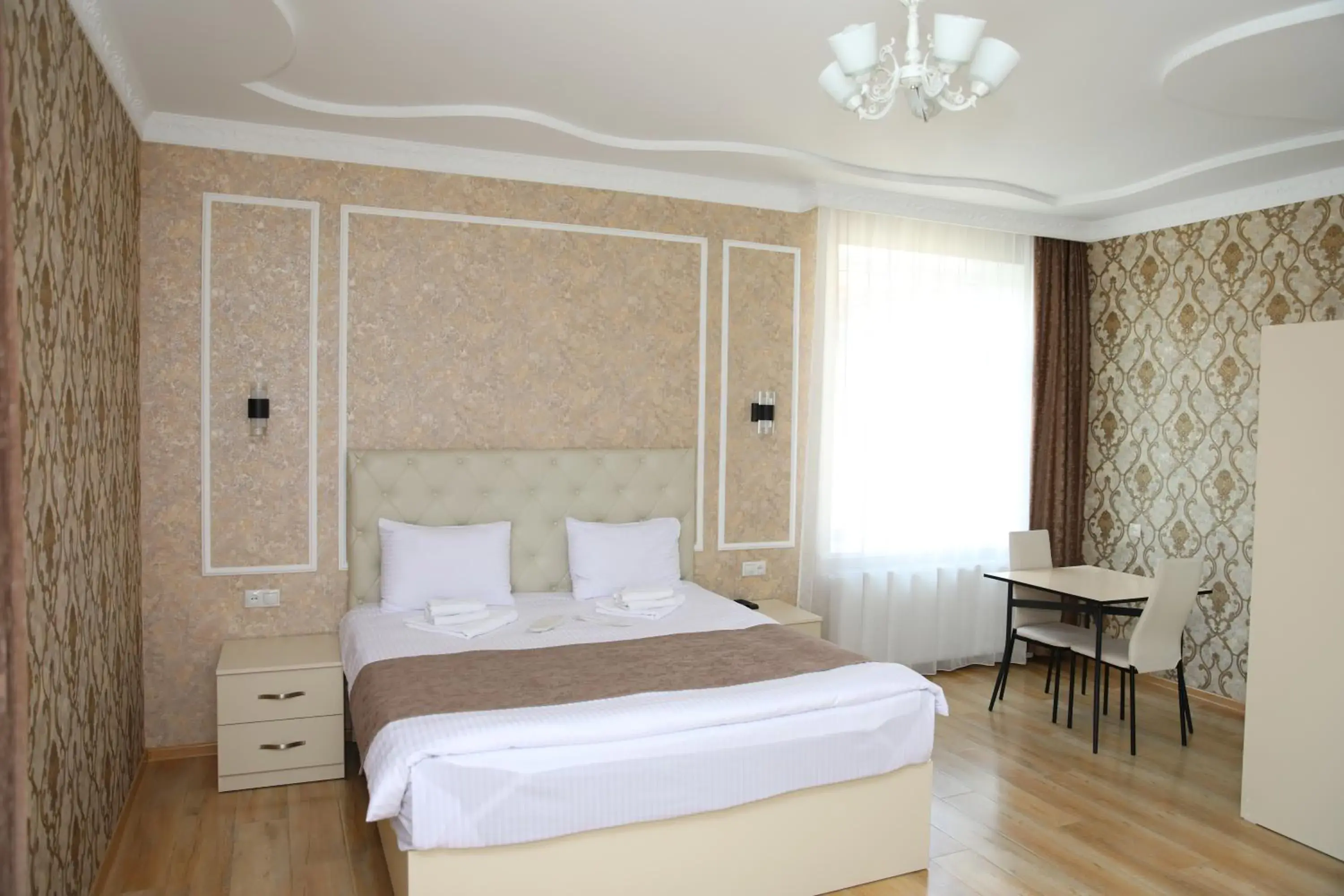 Large Double Room in Hotel Sharl Large Double Room in Hotel Sharl