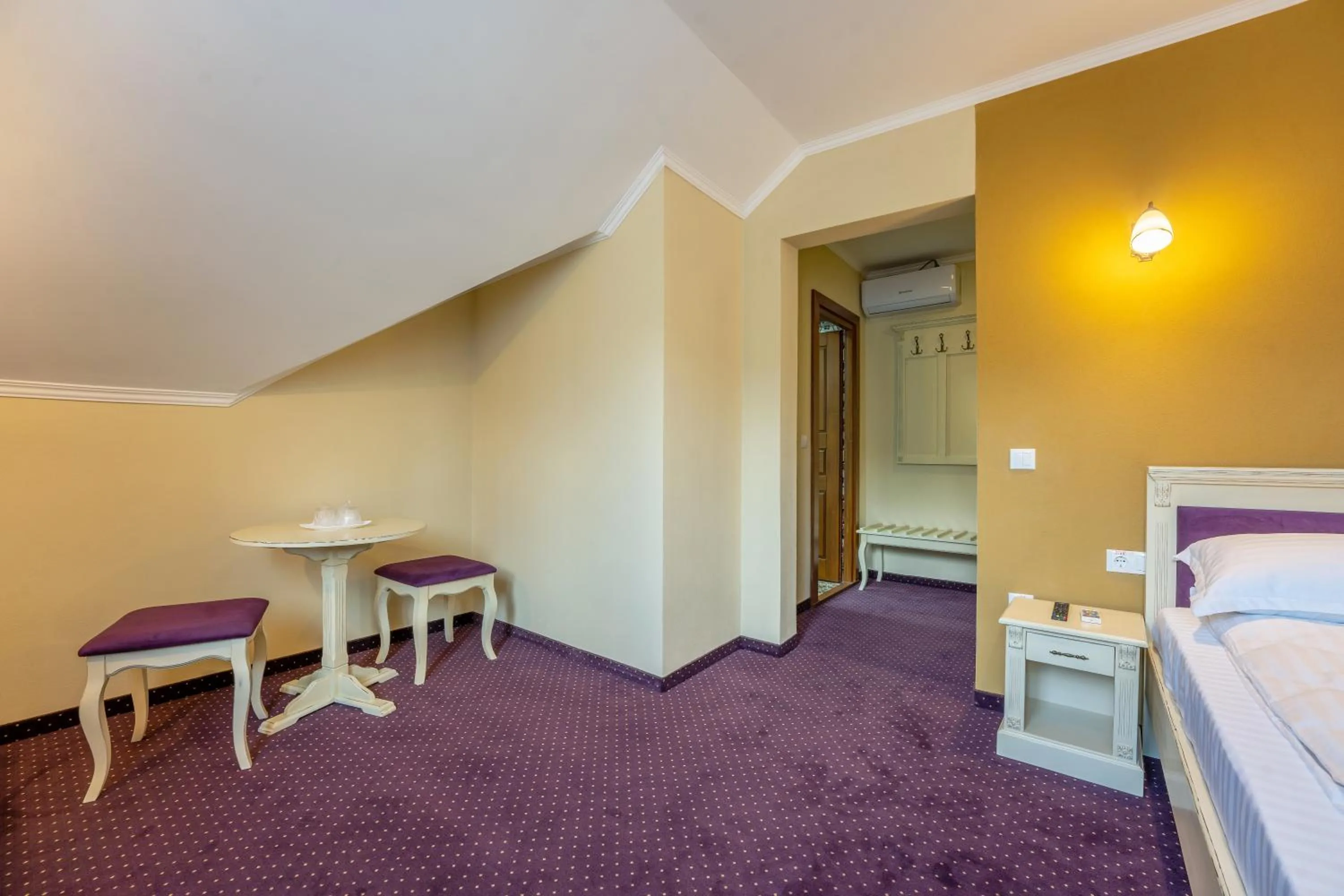 Photo of the whole room, Bed in Hotel PrincesSophie