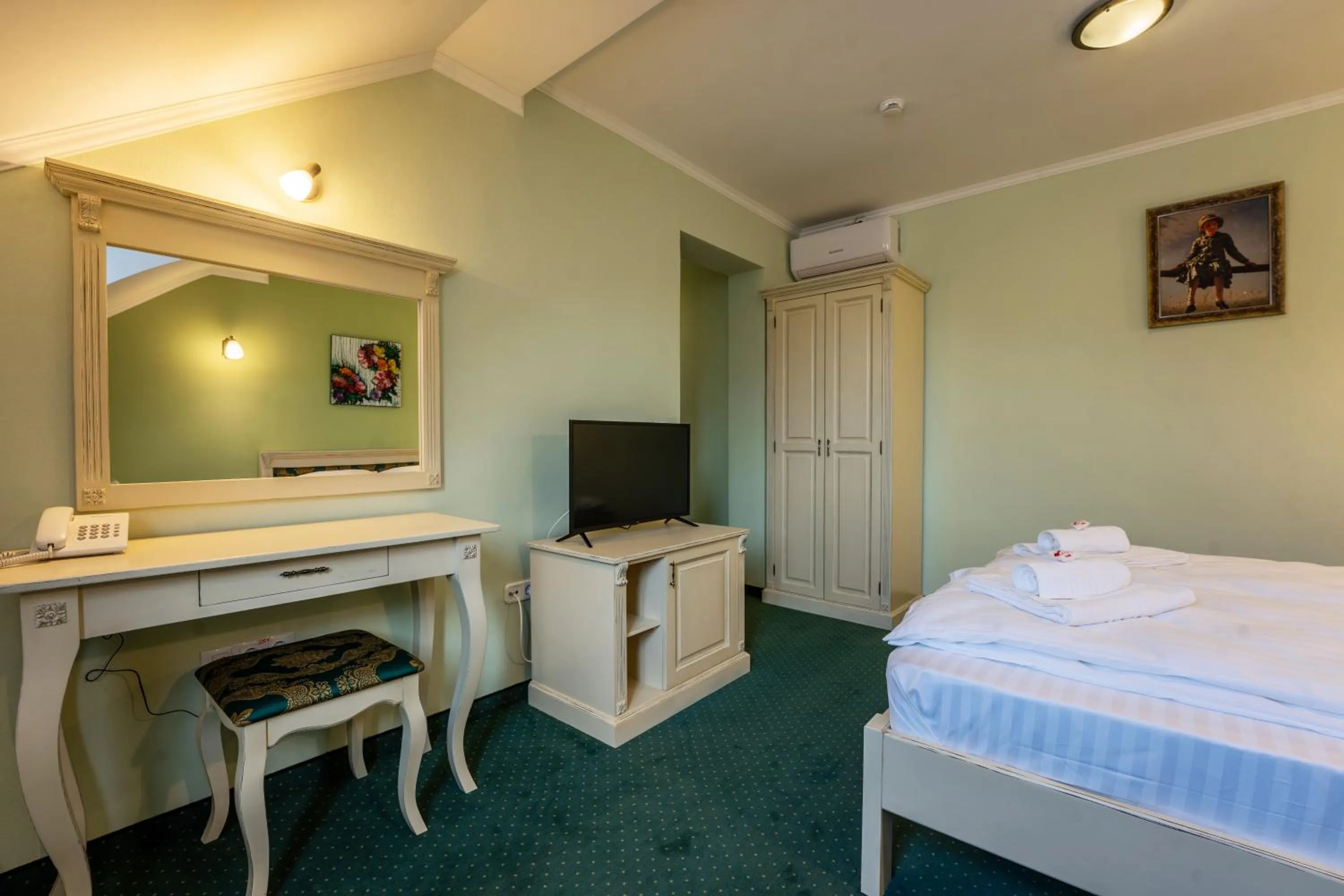 TV and multimedia, Bed in Hotel PrincesSophie