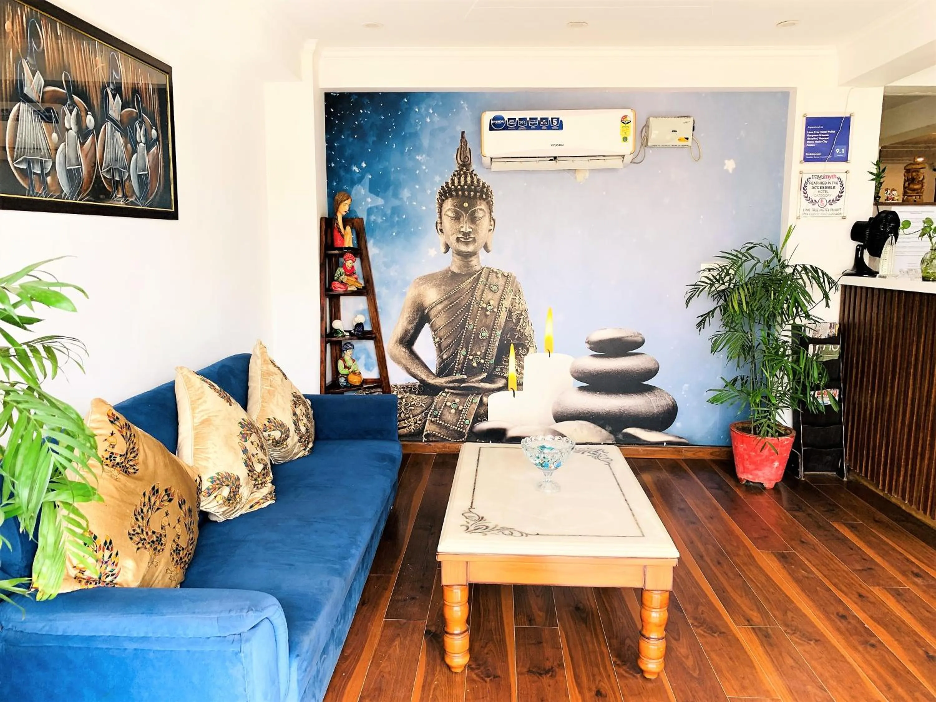 Lobby or reception in Lime Tree Hotel Pulkit Gurgaon-Artemis Hospital, Nearest Metro Huda City Centre