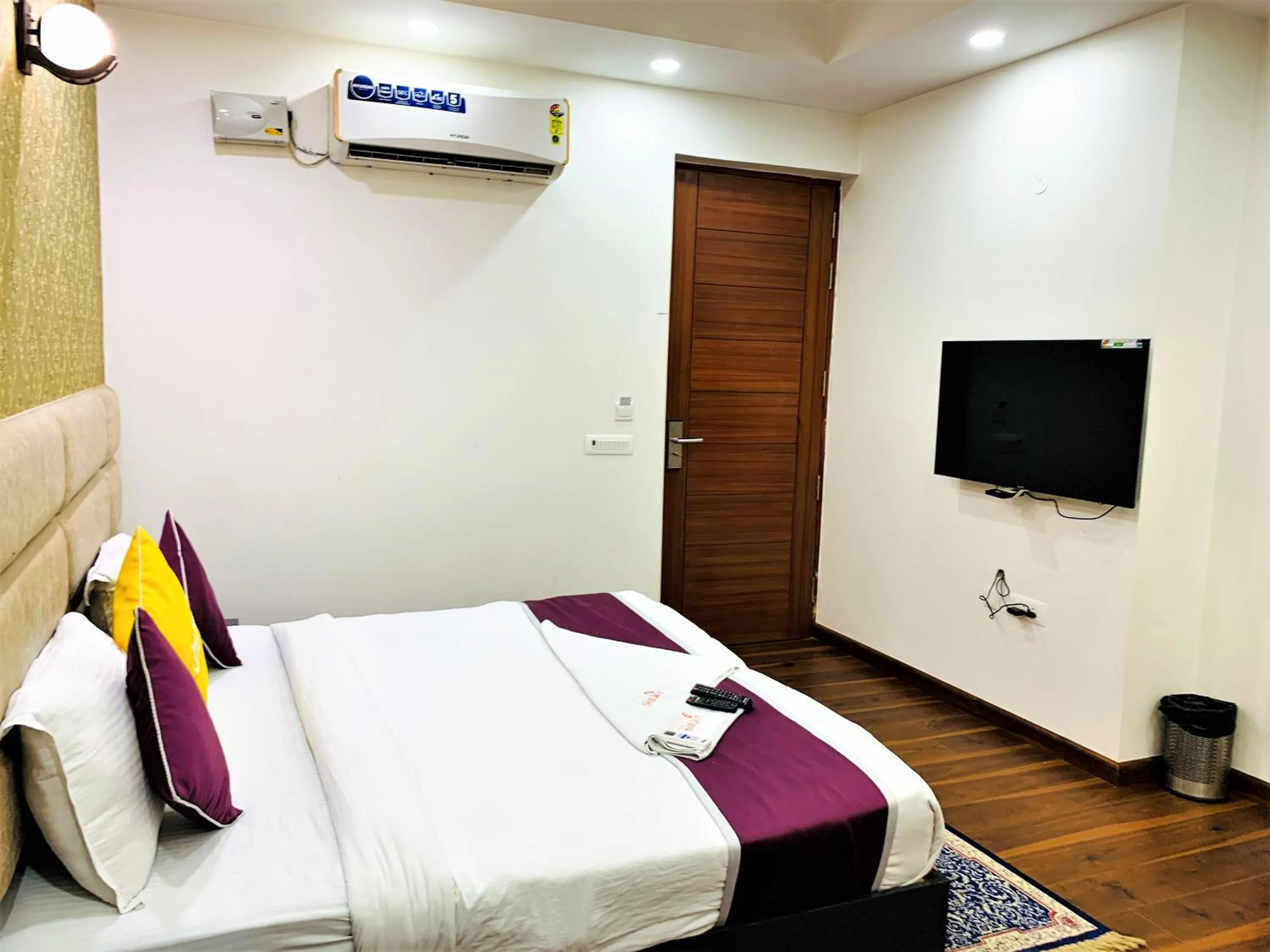 TV and multimedia, Bed in Lime Tree Hotel Pulkit Gurgaon-Artemis Hospital, Nearest Metro Huda City Centre
