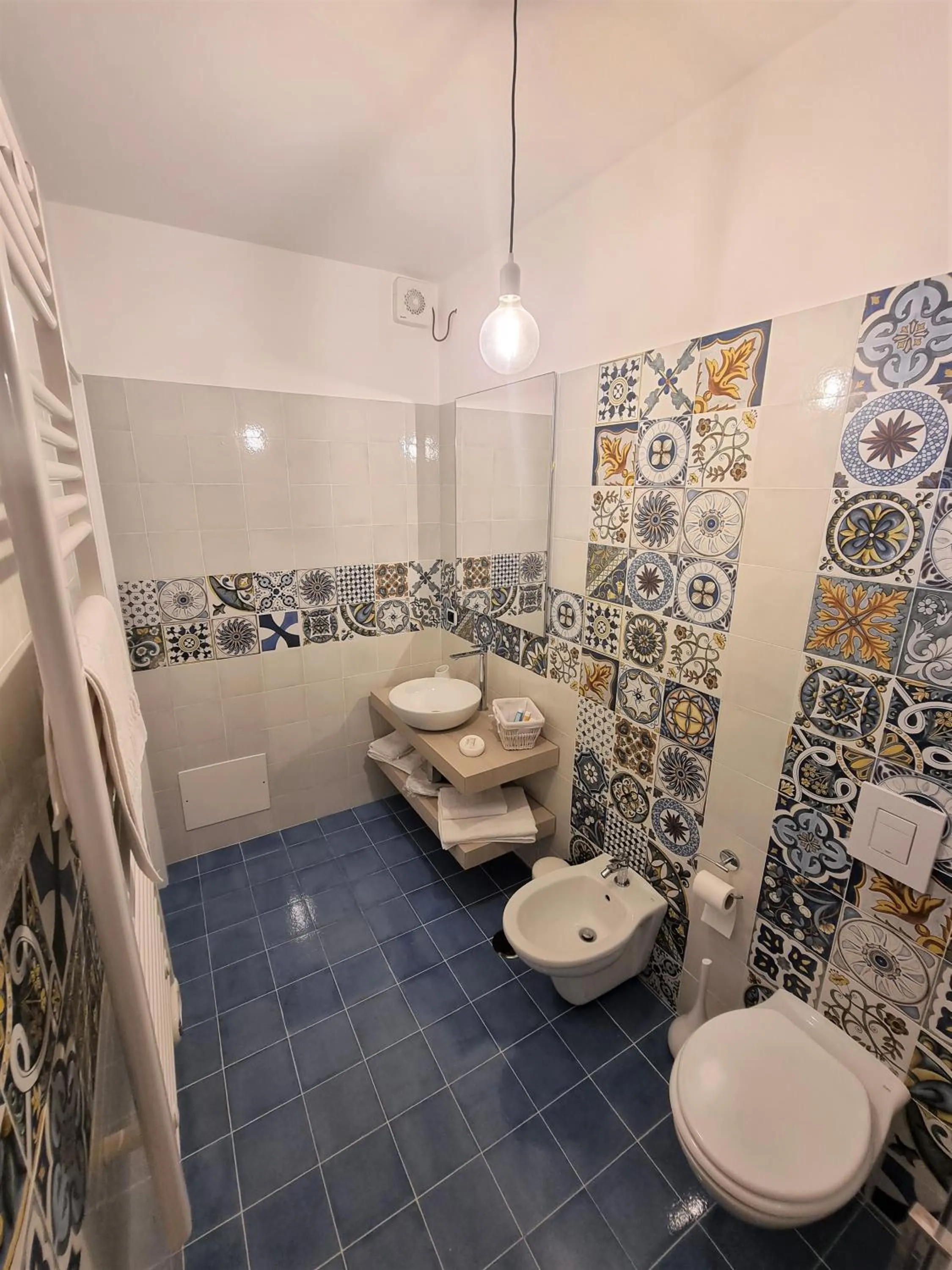 Toilet in Casa Fifina Rooms