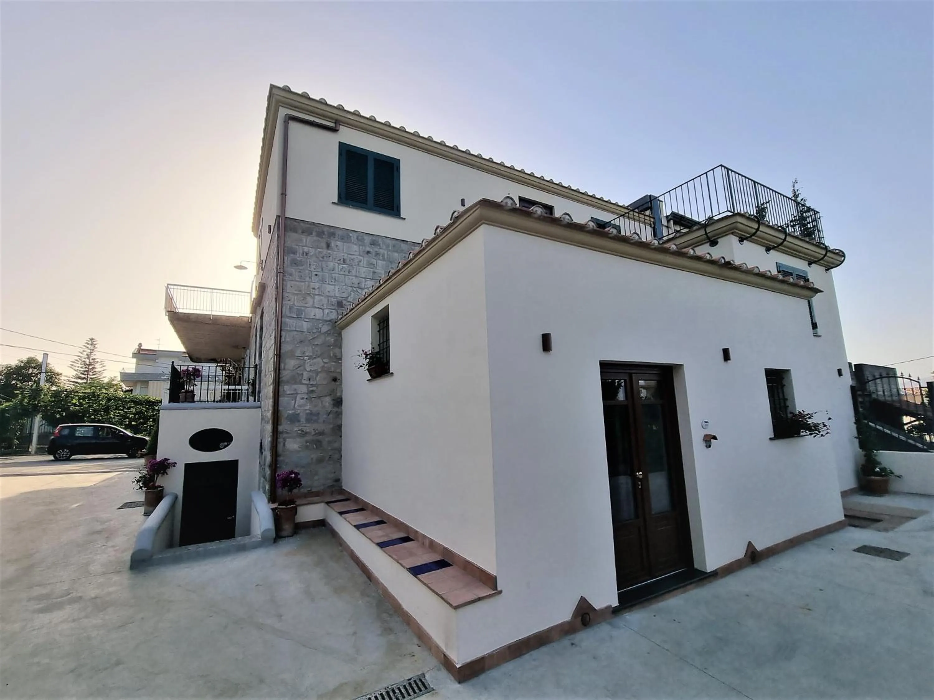 Property building in Casa Fifina Rooms