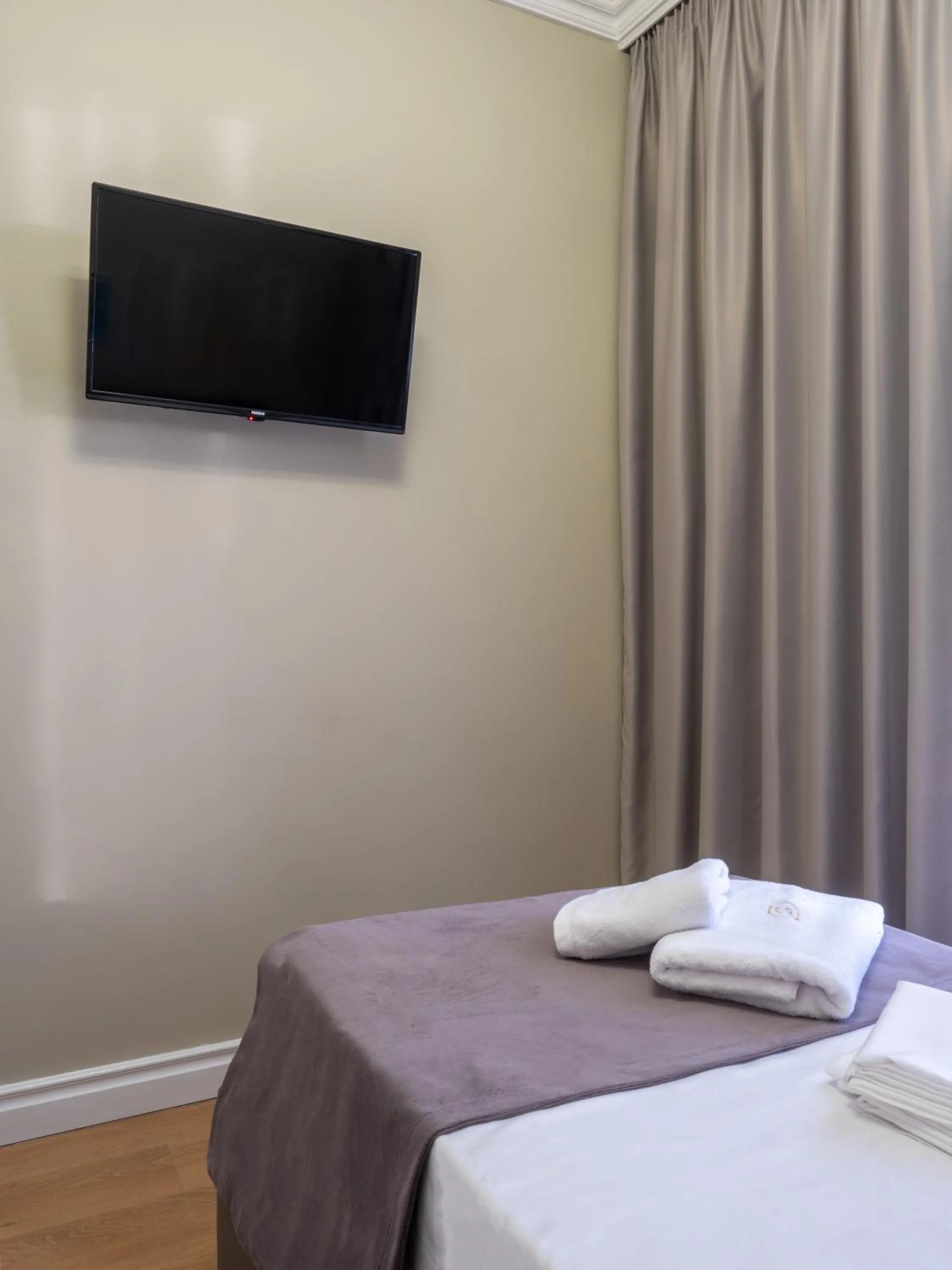TV and multimedia, Bed in Nia Boutique Hotel by Rapo's Resort