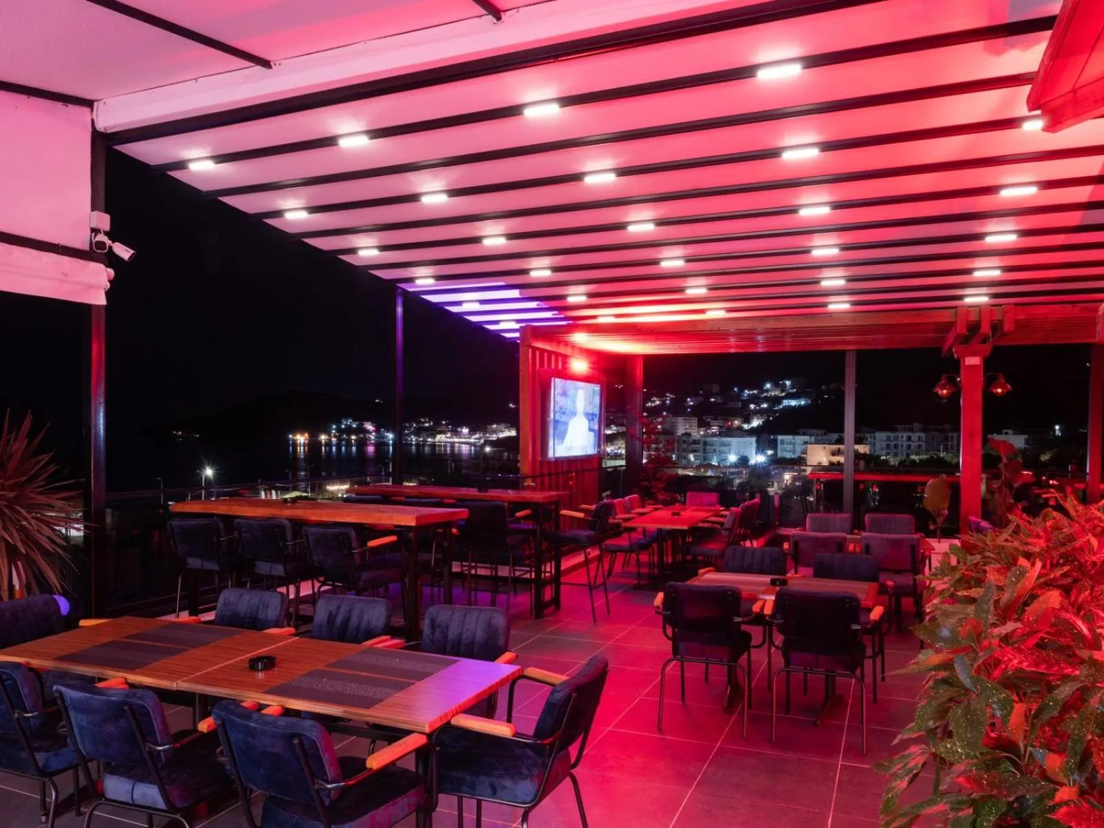 Restaurant/places to eat in Nia Boutique Hotel by Rapo's Resort