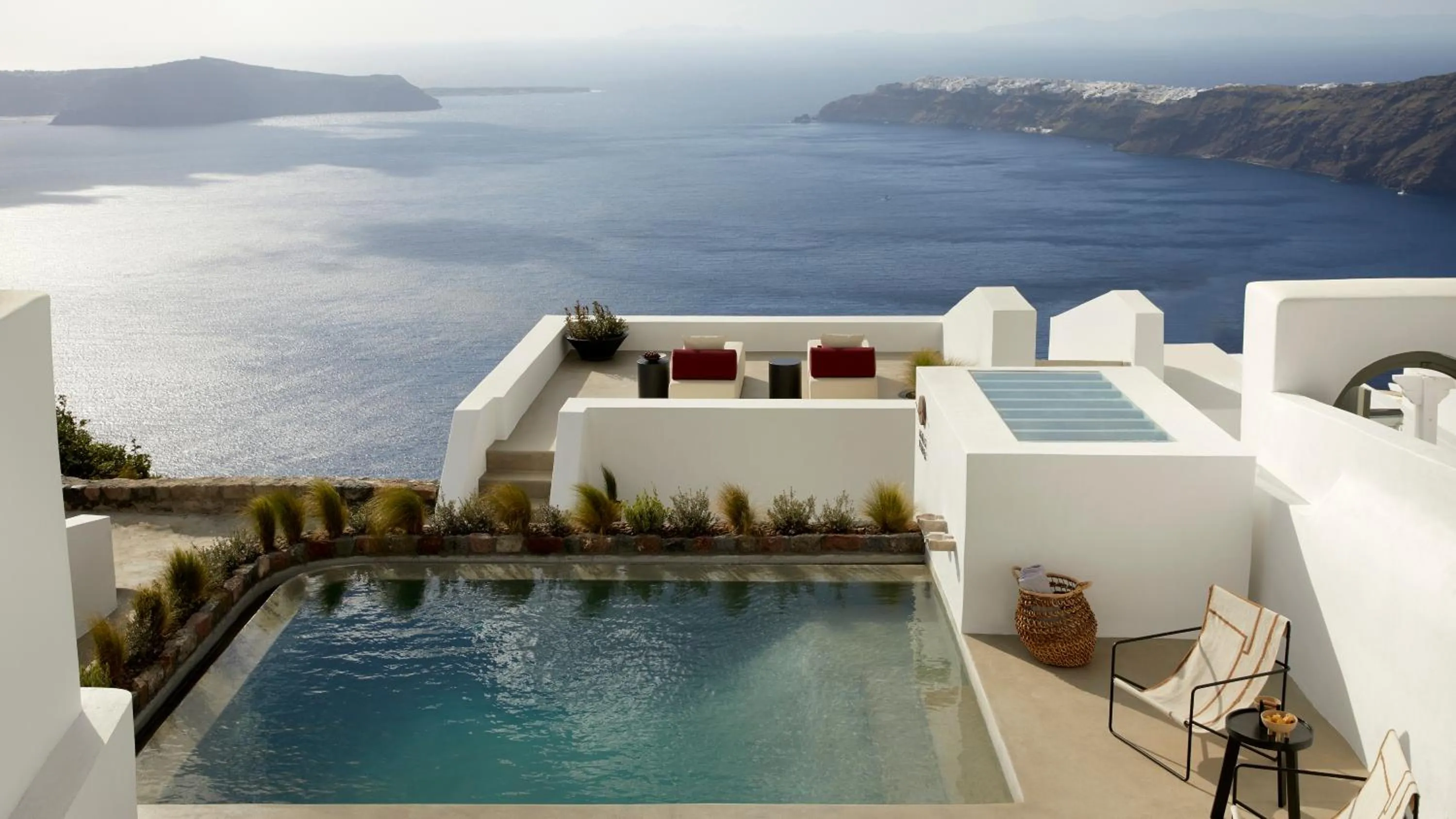 Swimming pool in Atoles Retreat