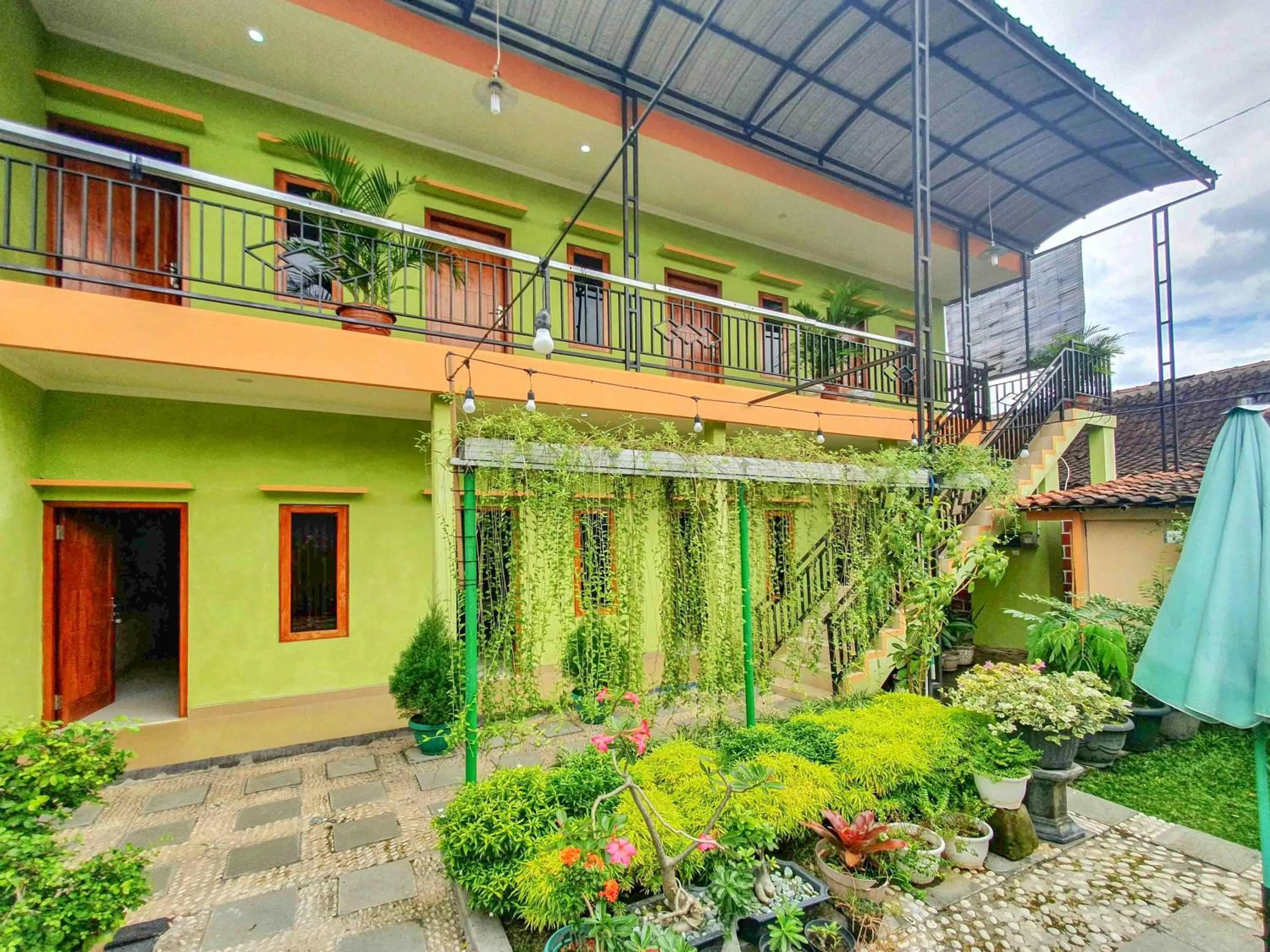 Property building in RedDoorz Syariah at Graha Adi Karya Kartasura