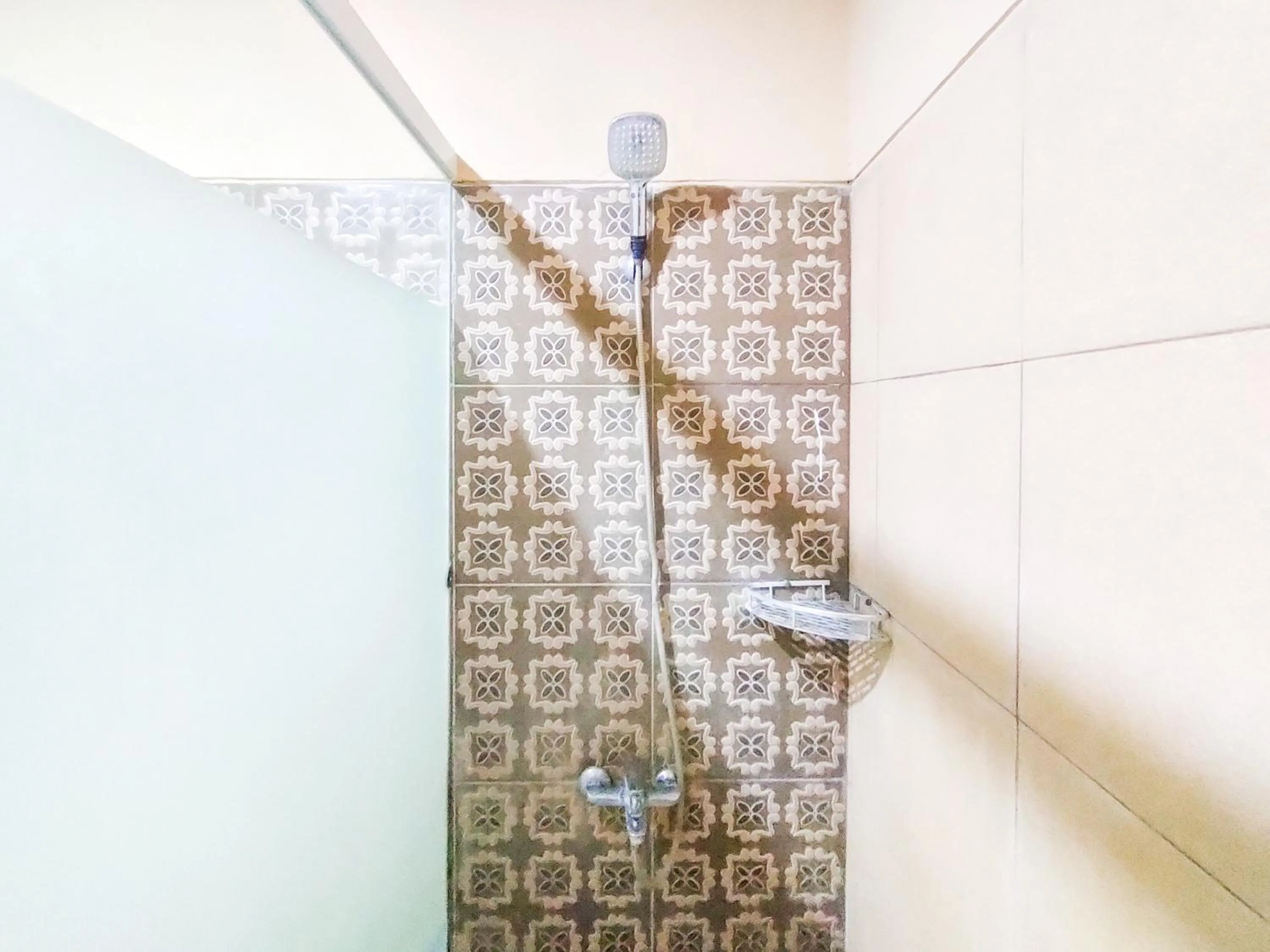 Bathroom in RedDoorz Syariah at Graha Adi Karya Kartasura