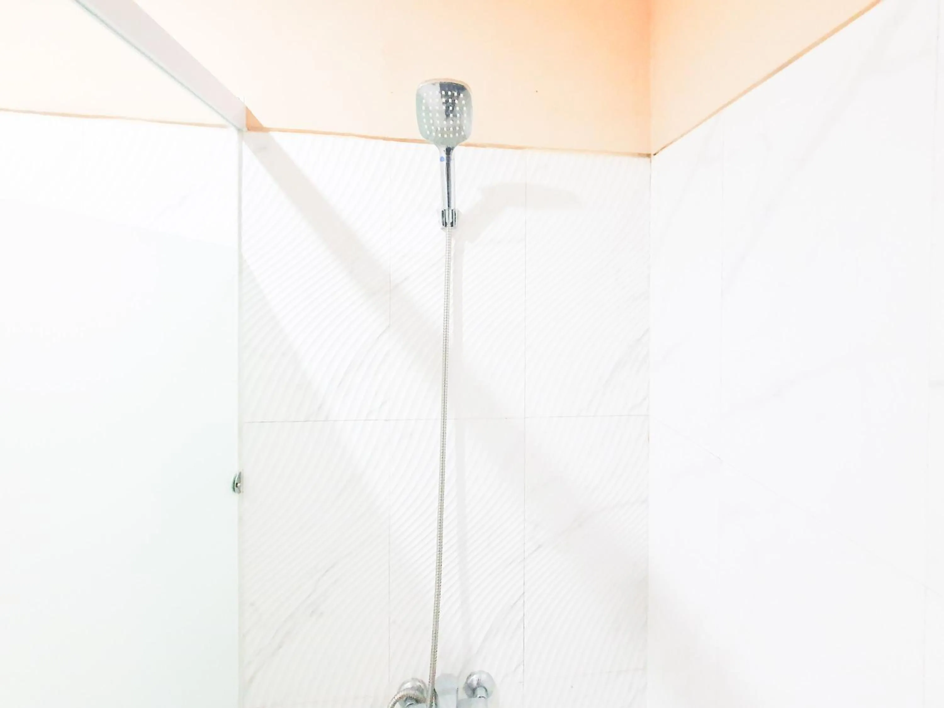 Bathroom in RedDoorz Syariah at Graha Adi Karya Kartasura