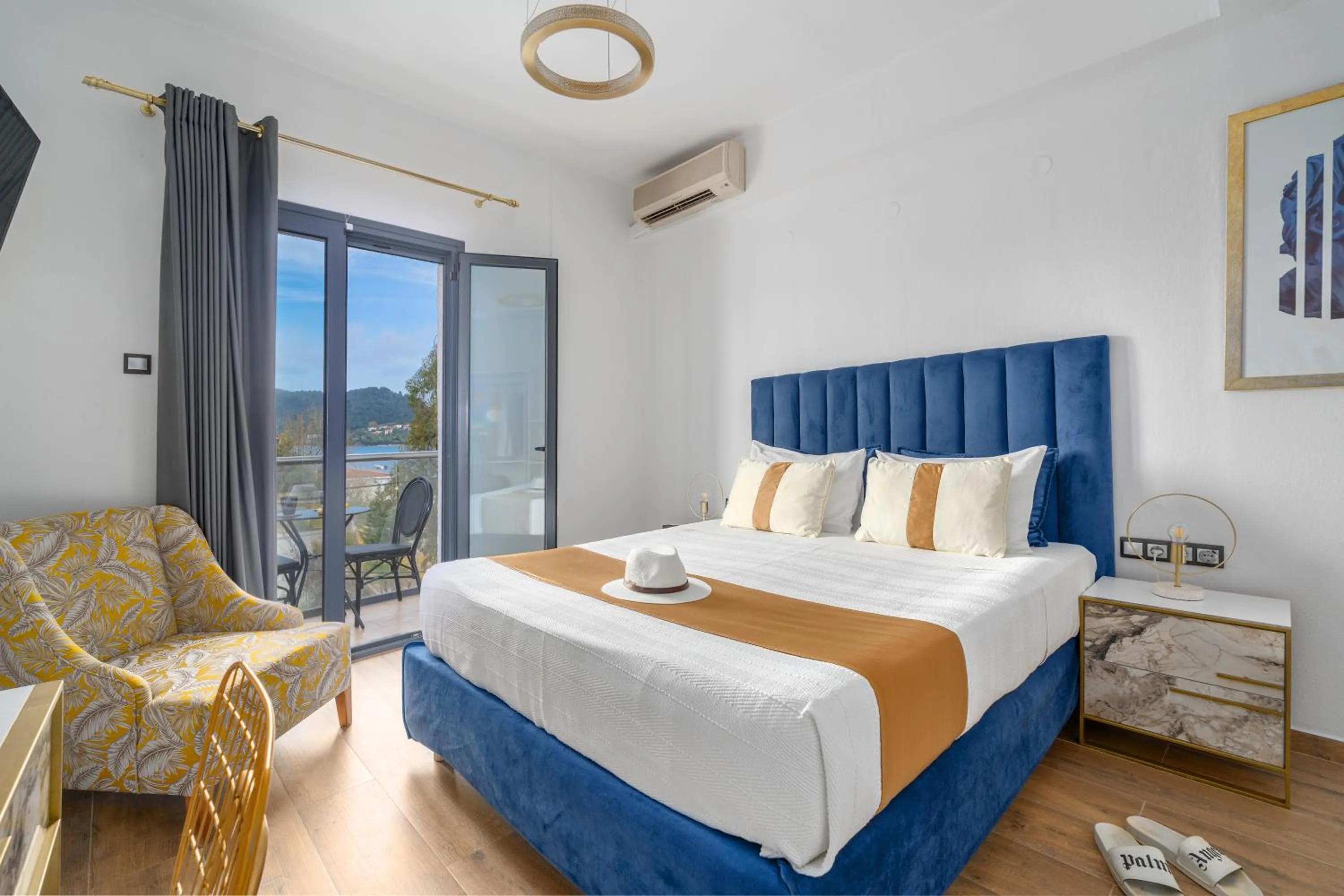 Bed in MR P. Boutique Residence