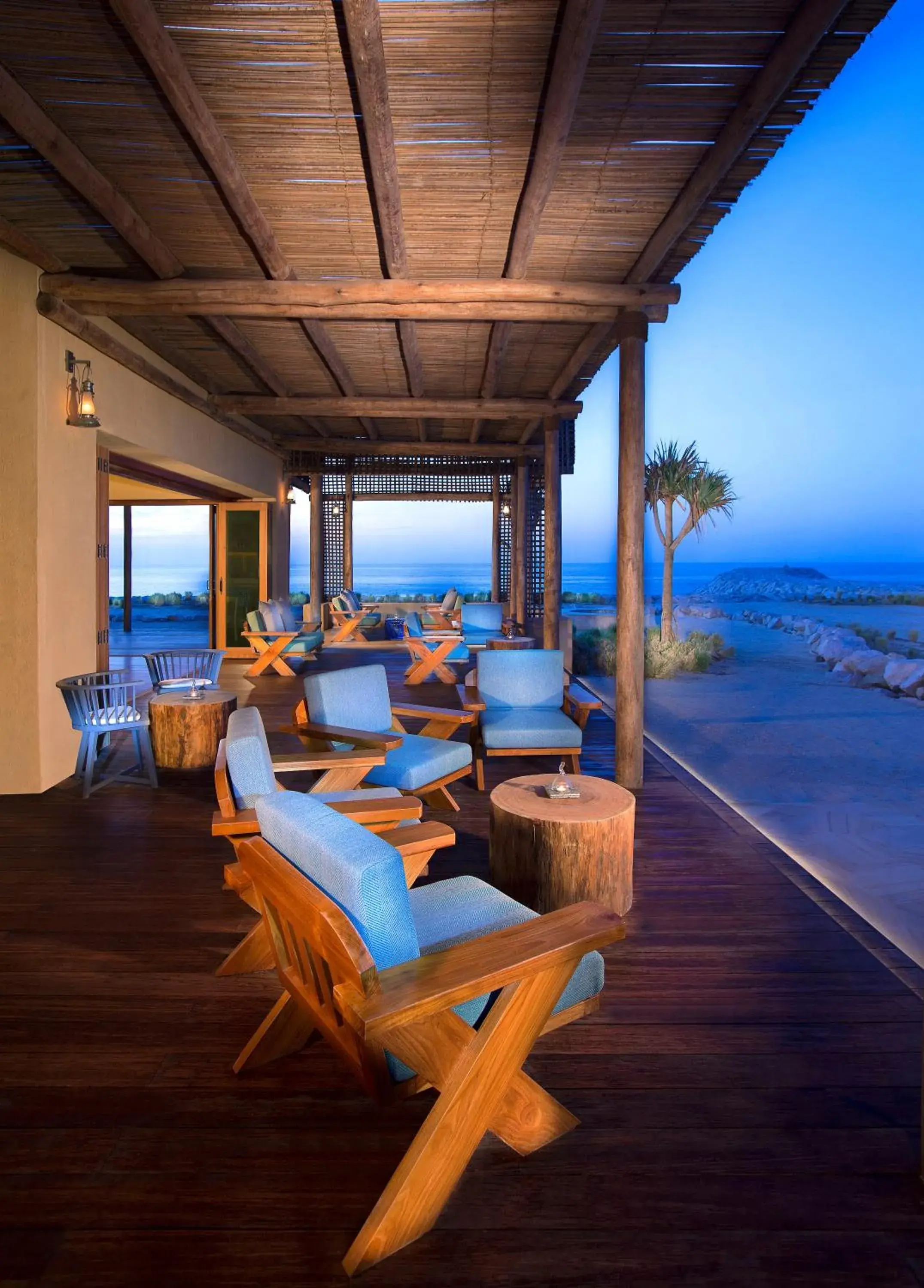 Restaurant/places to eat in Anantara Desert Islands Resort & Spa Restaurant/places to eat in Anantara Desert Islands Resort & Spa