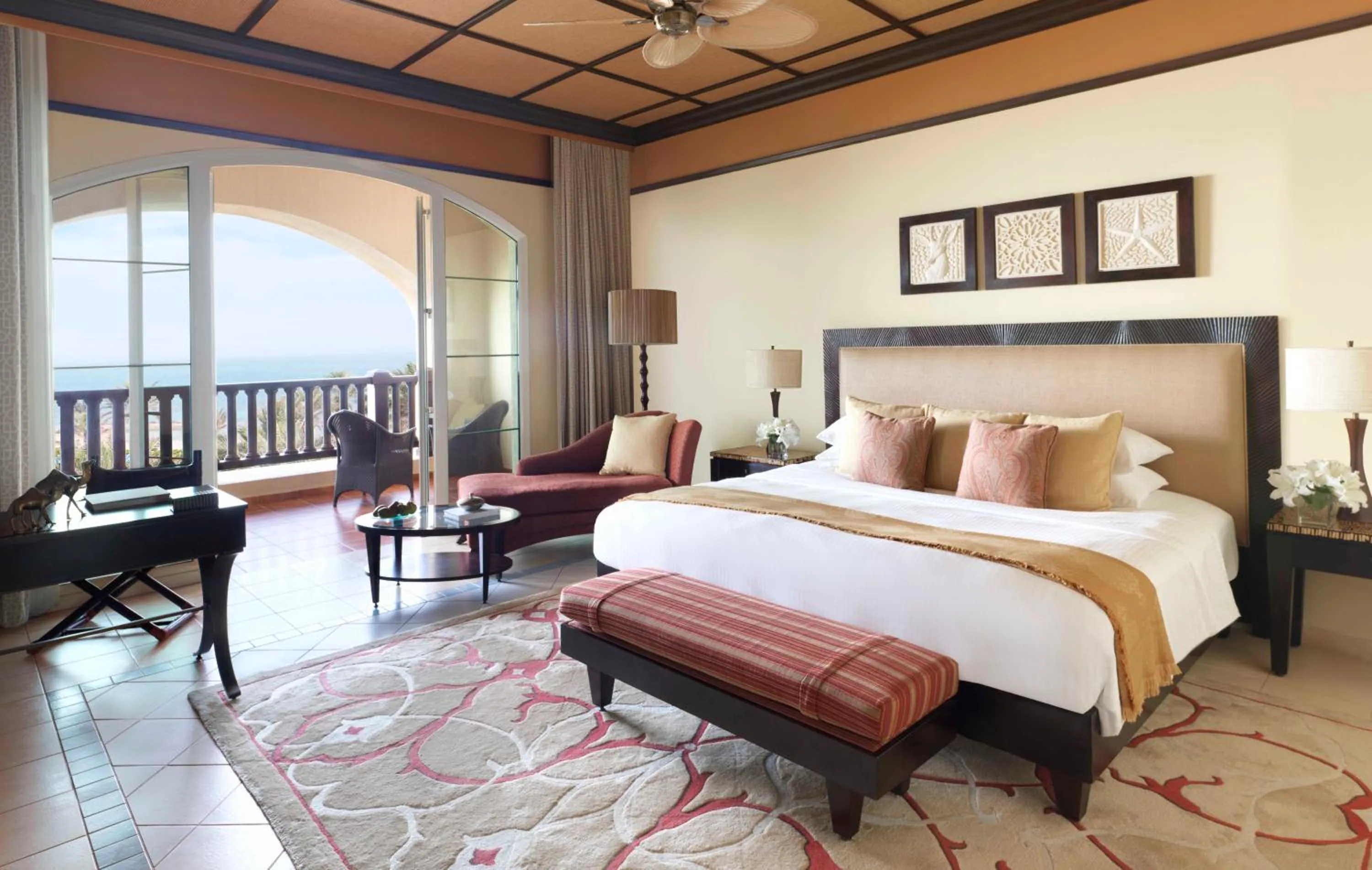Bedroom, Bed in Anantara Desert Islands Resort & Spa