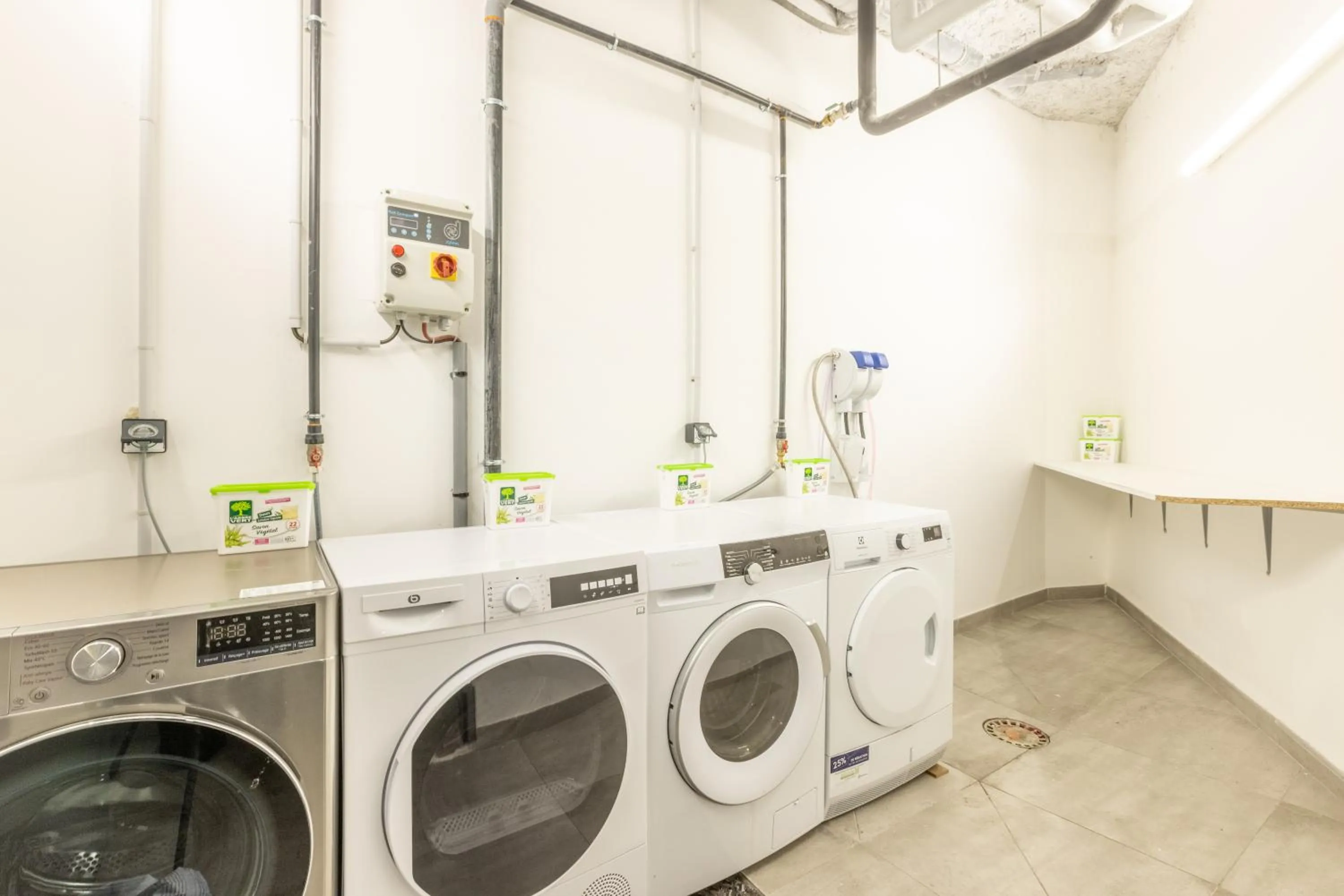 Property building in Edgar Suites Levallois – Jules Verne