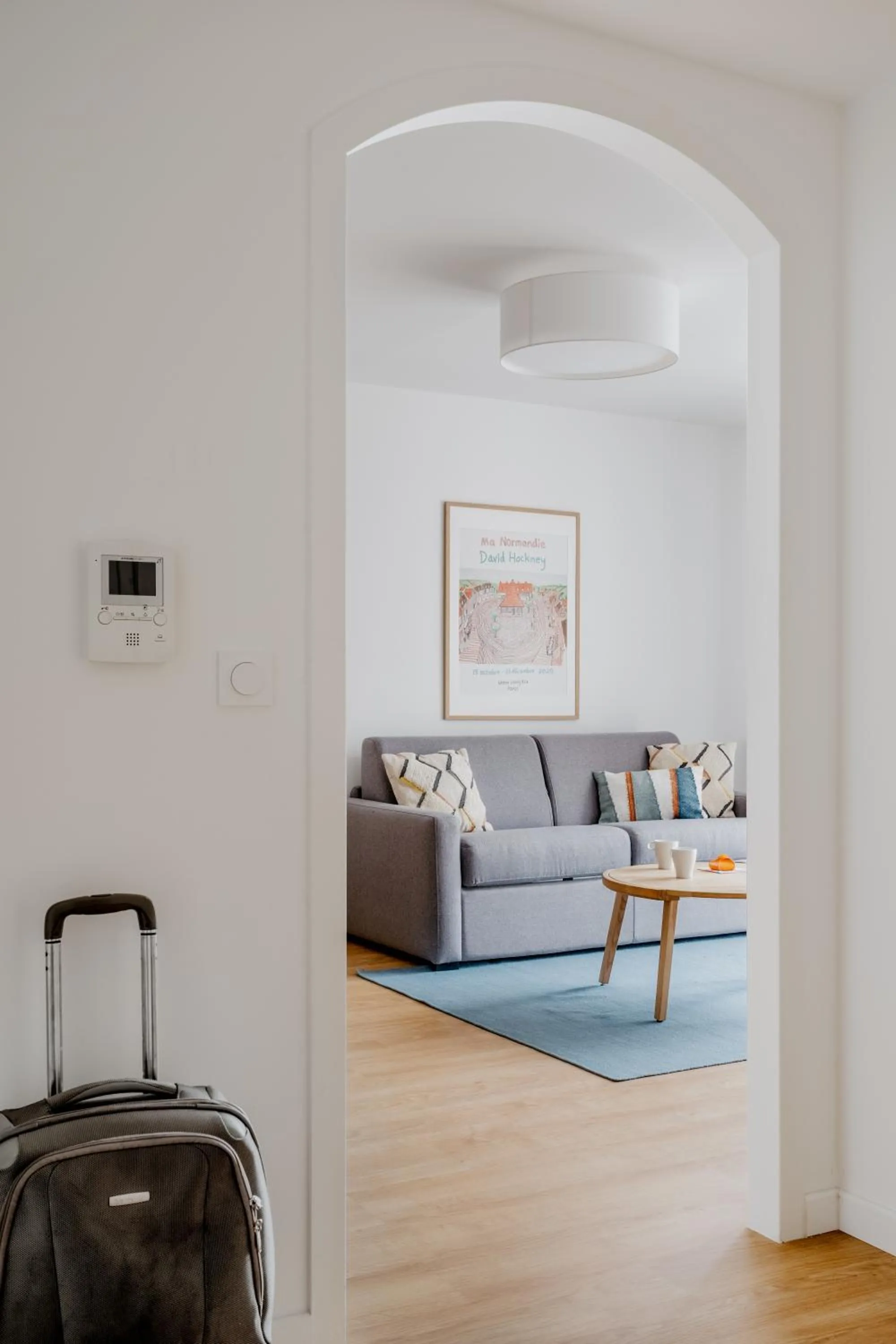 Living room in Edgar Suites Levallois – Jules Verne