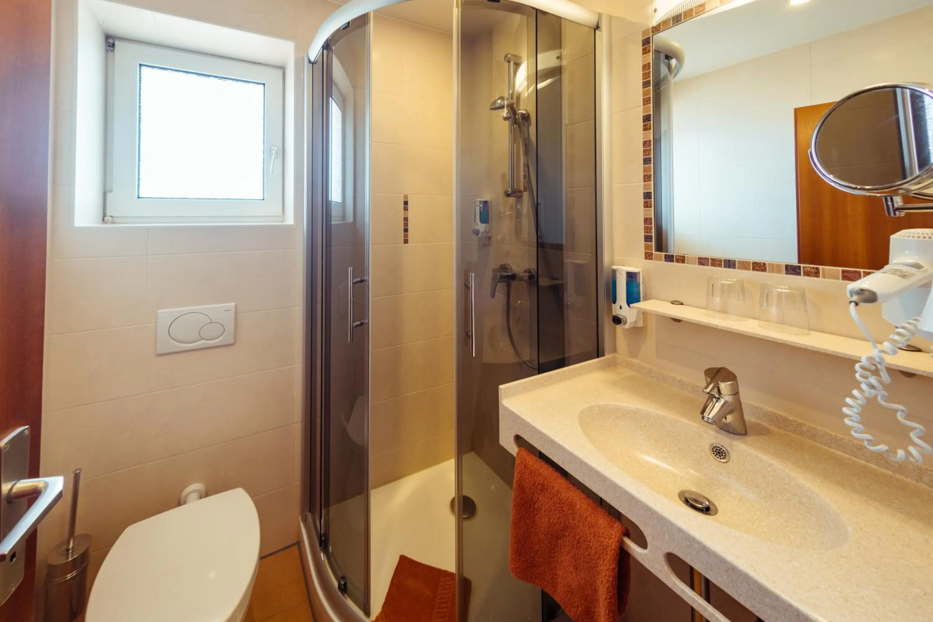 Shower in Hotel Sonnental