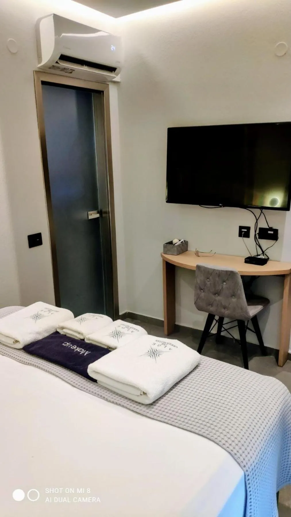 Bed in Aloe The Green Suites - Nikiti Halkidiki