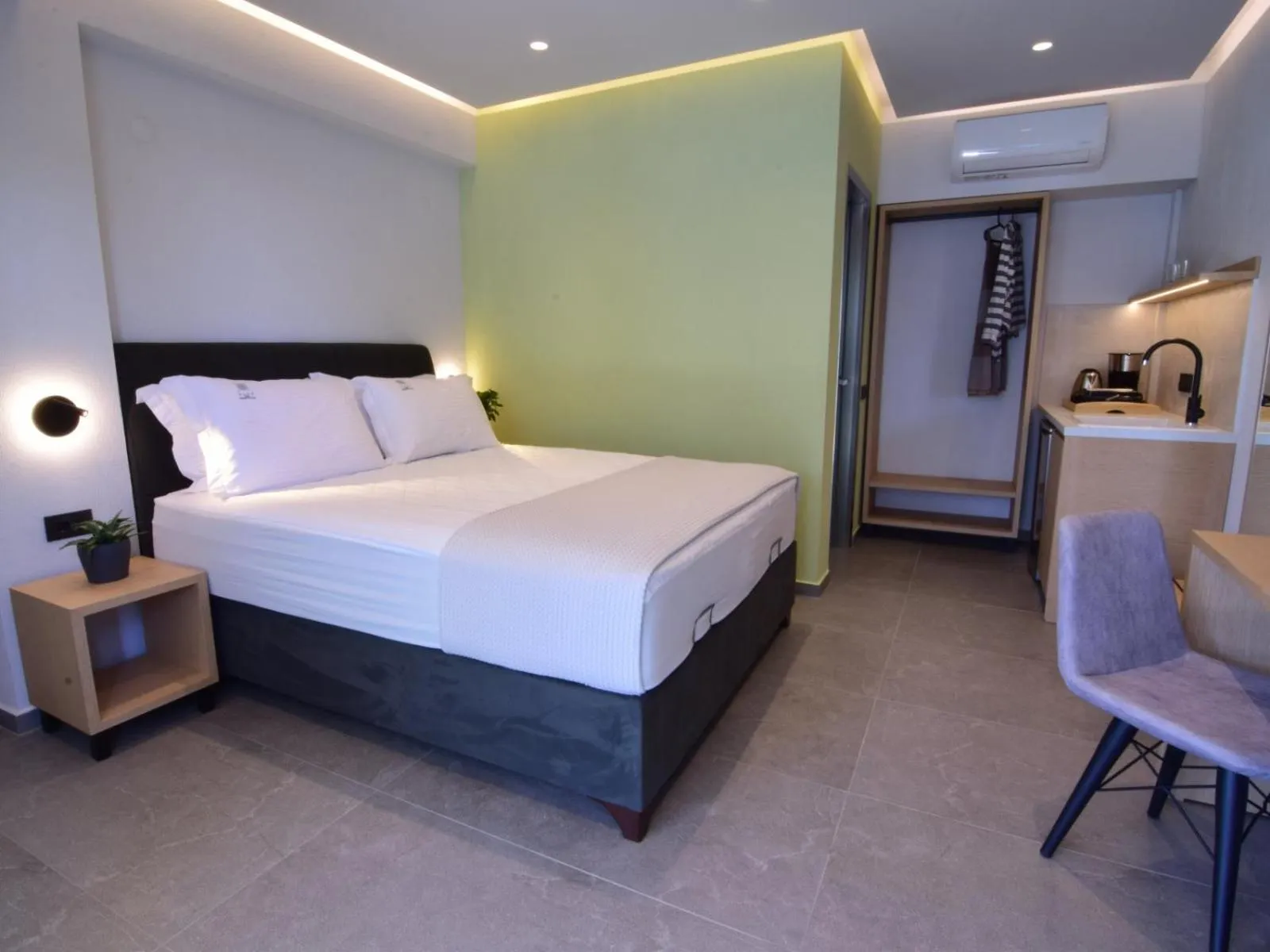 Bed in Aloe The Green Suites - Nikiti Halkidiki