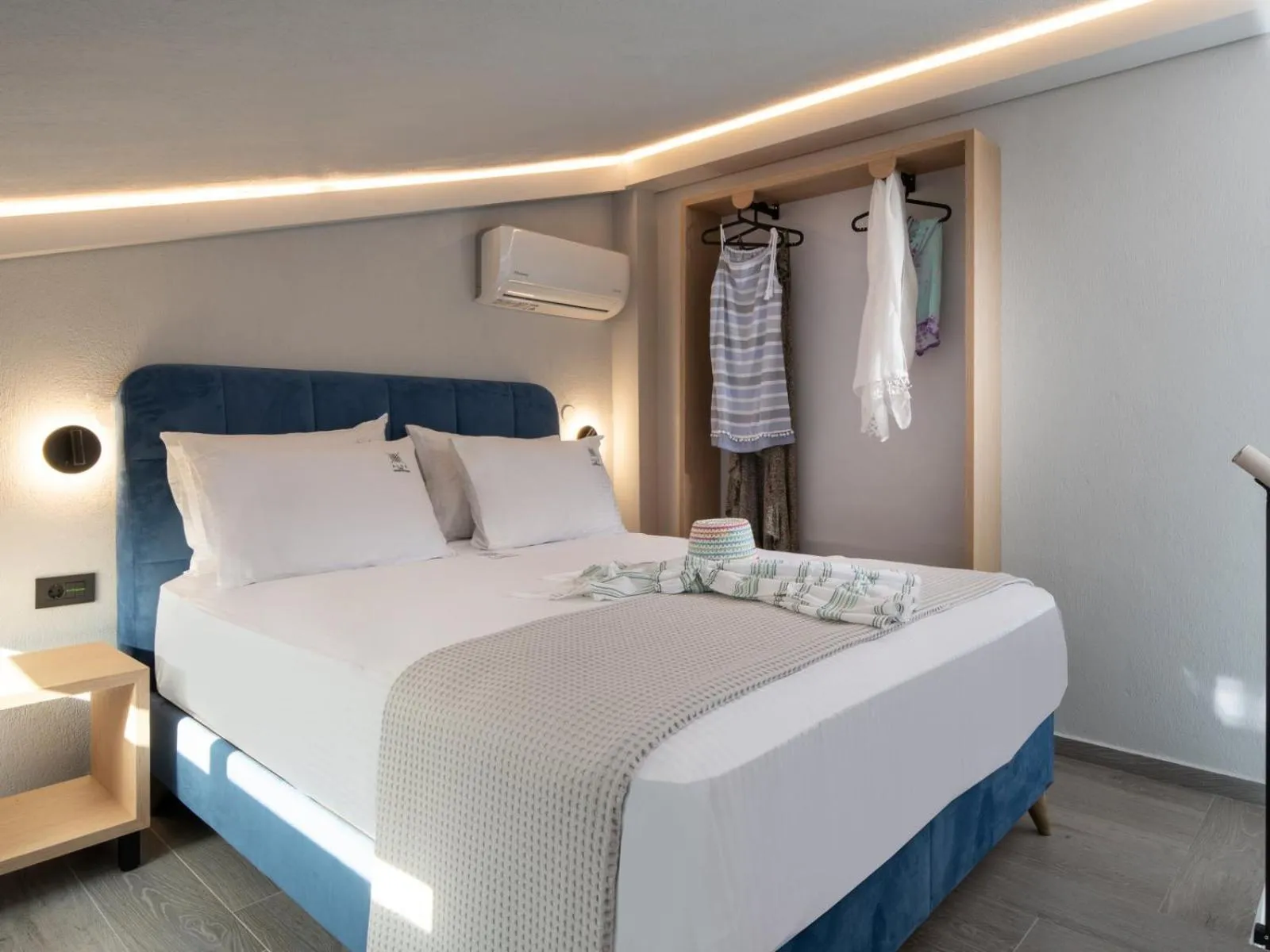 Bed in Aloe The Green Suites - Nikiti Halkidiki