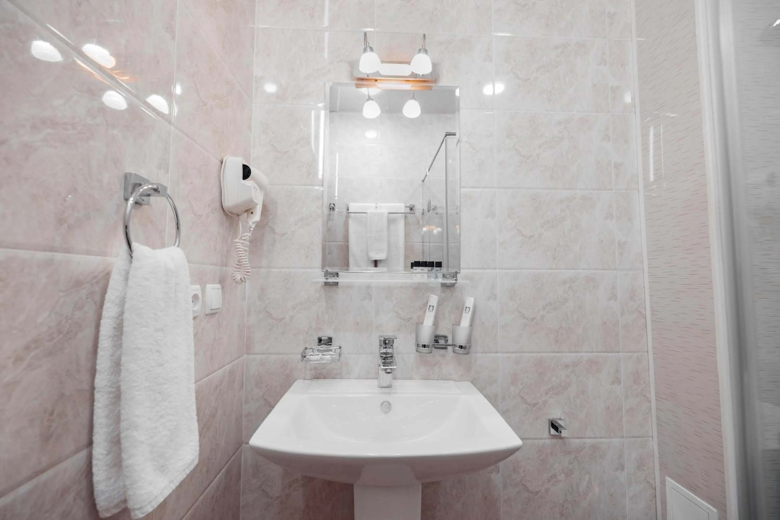 Shower in Art Regency Premium Hotel, Free Airport Shuttle Service