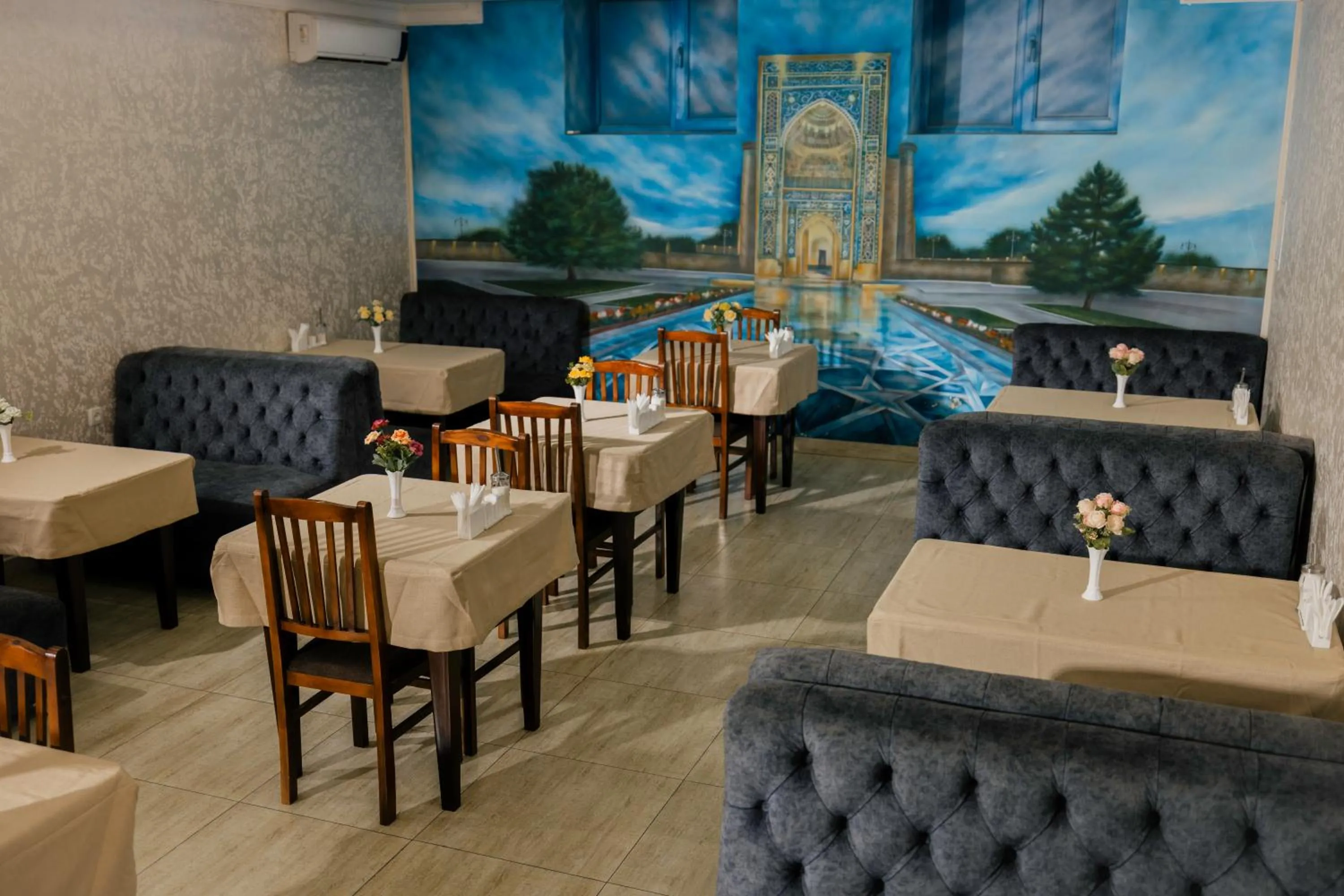 Restaurant/places to eat in Art Regency Premium Hotel, Free Airport Shuttle Service
