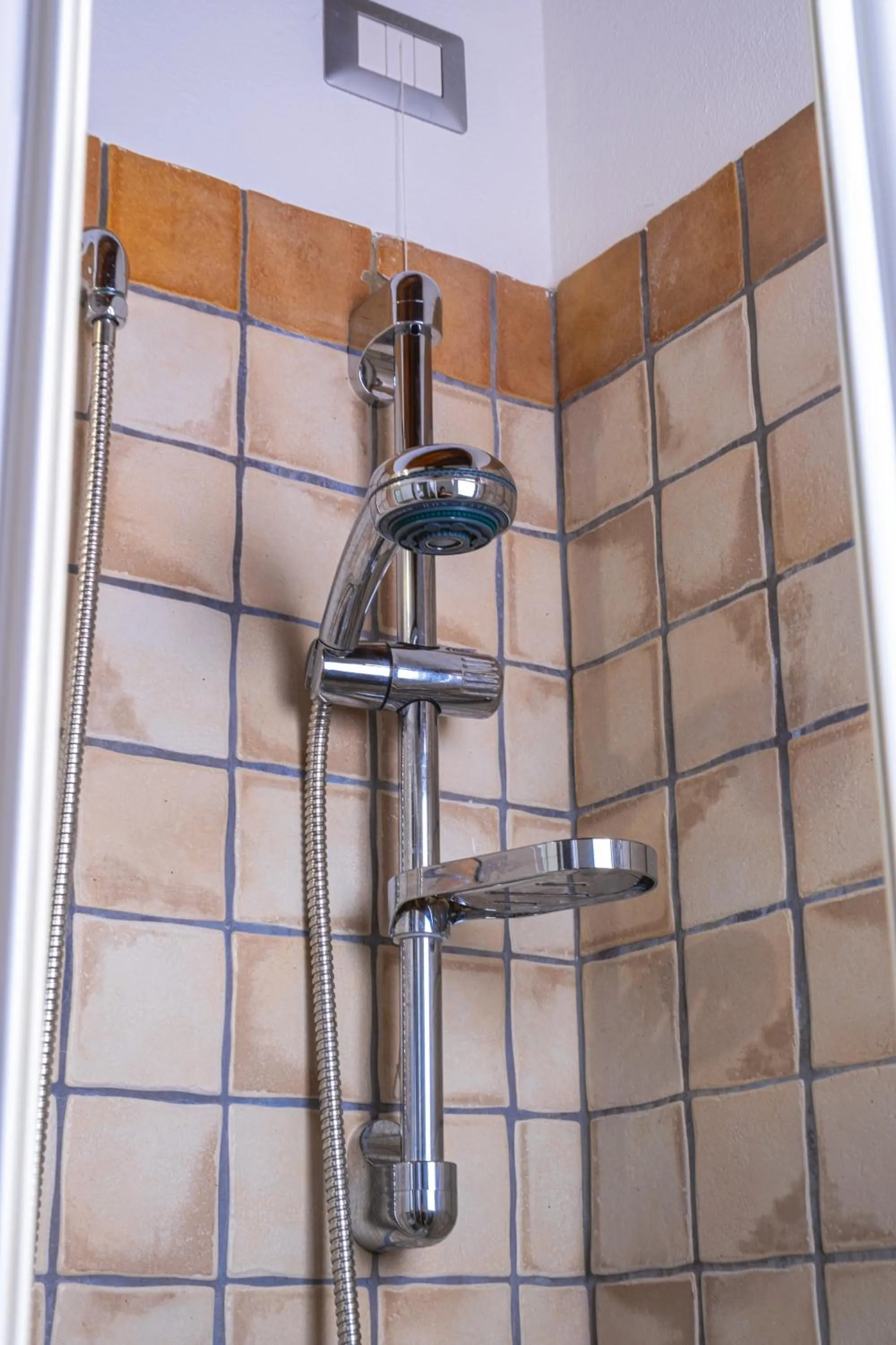 Shower in Funtana'e Mari