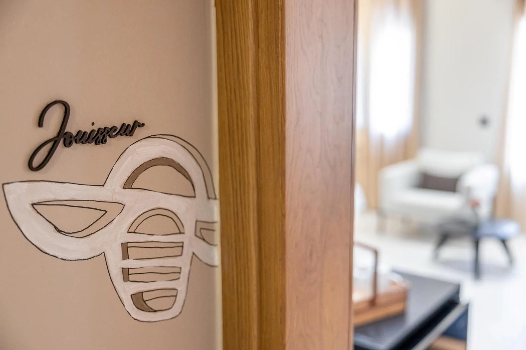 Logo/Certificate/Sign in Flâneur