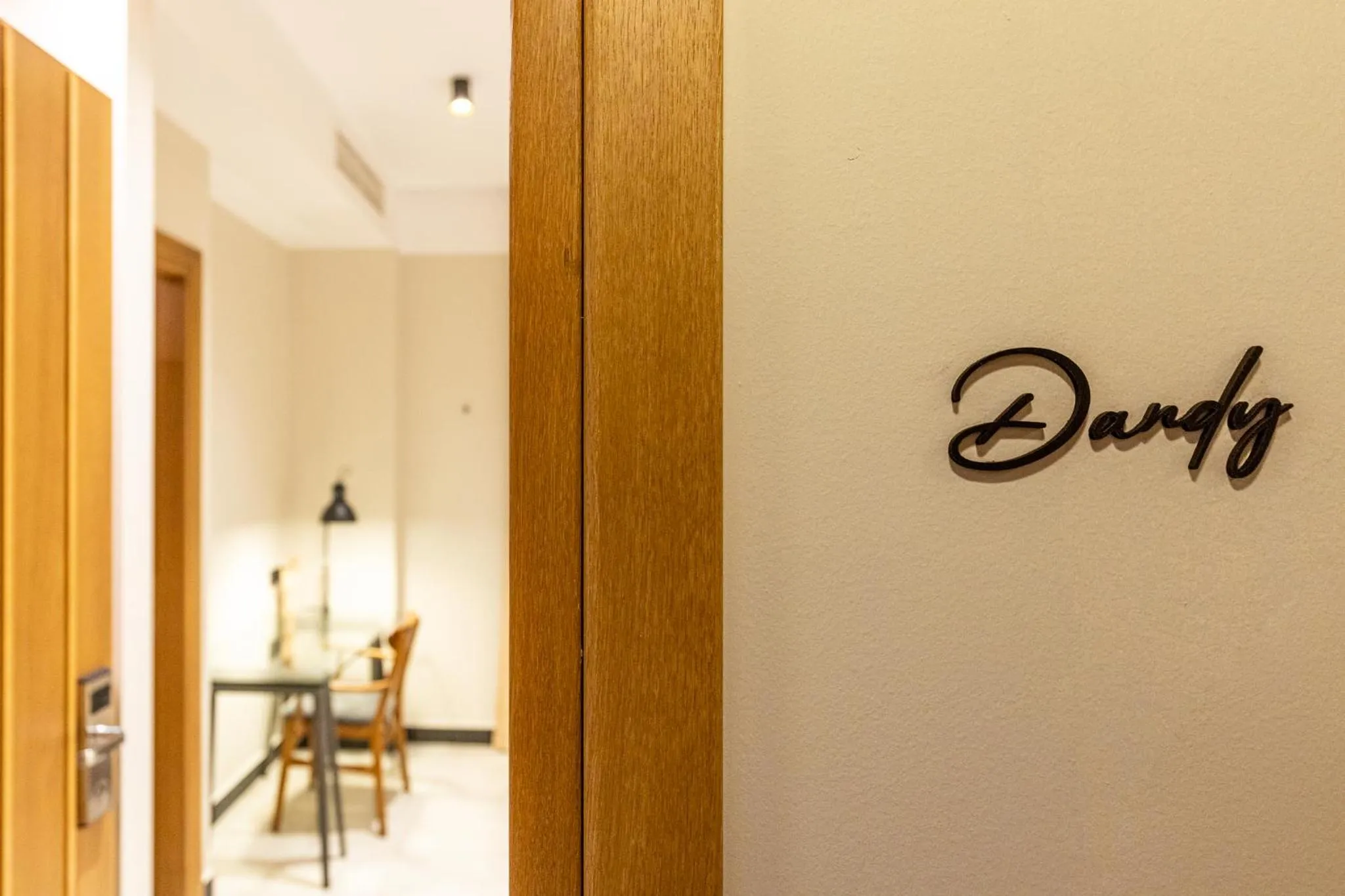 Logo/Certificate/Sign in Flâneur