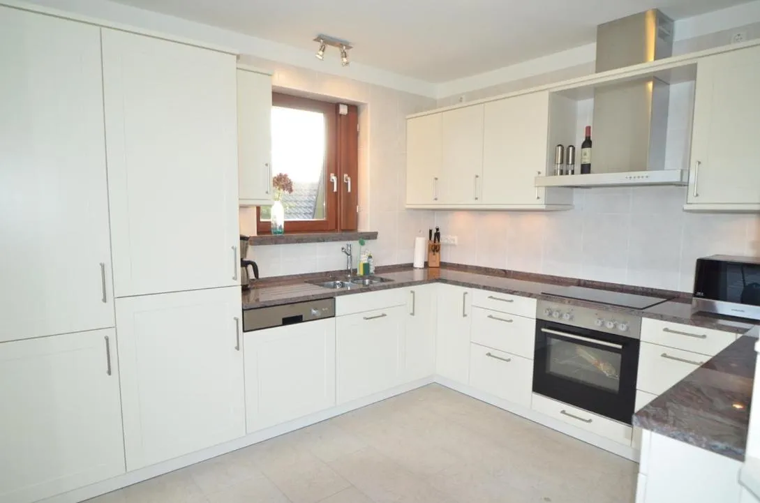 Kitchen or kitchenette in fewo1846 - Sundowner - luxuriöse Wohnung mit 2 Schlafzimmern und Sonnenterrasse