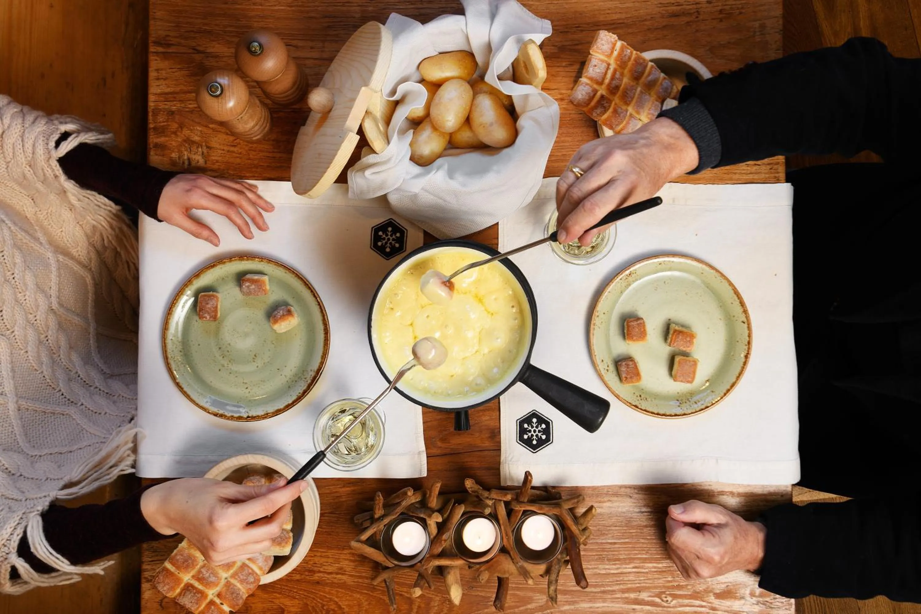 Restaurant/places to eat in Unique Hotel Post