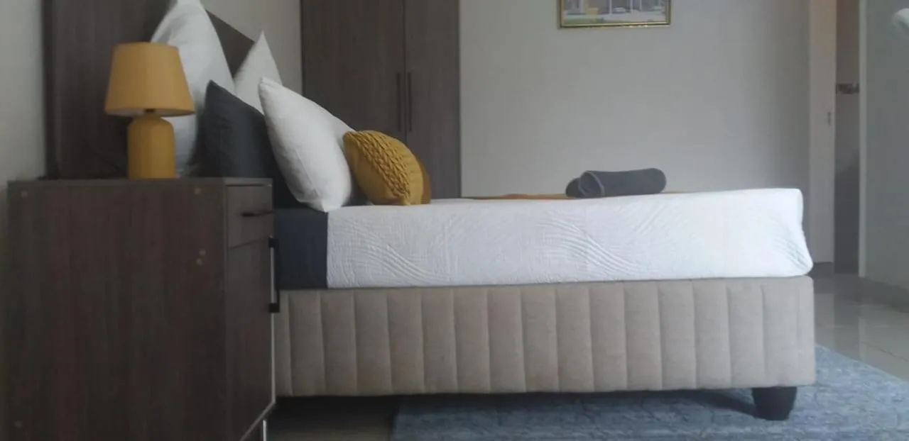 Double Room with Private Bathroom in The Hide On Claremont
