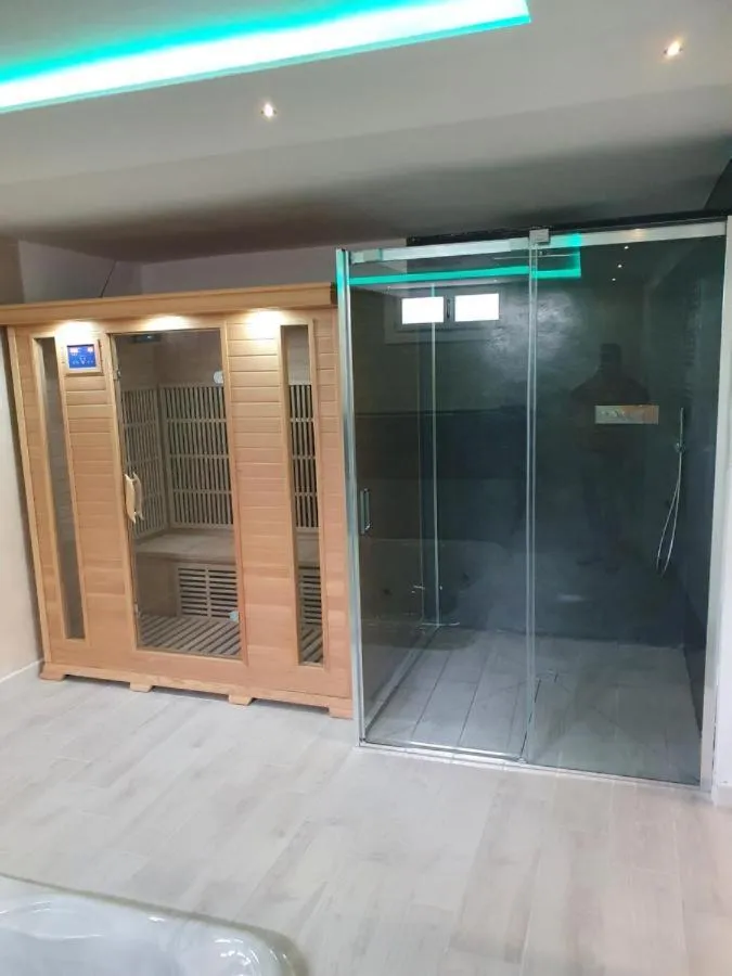 Shower in B&B Villa Terranova