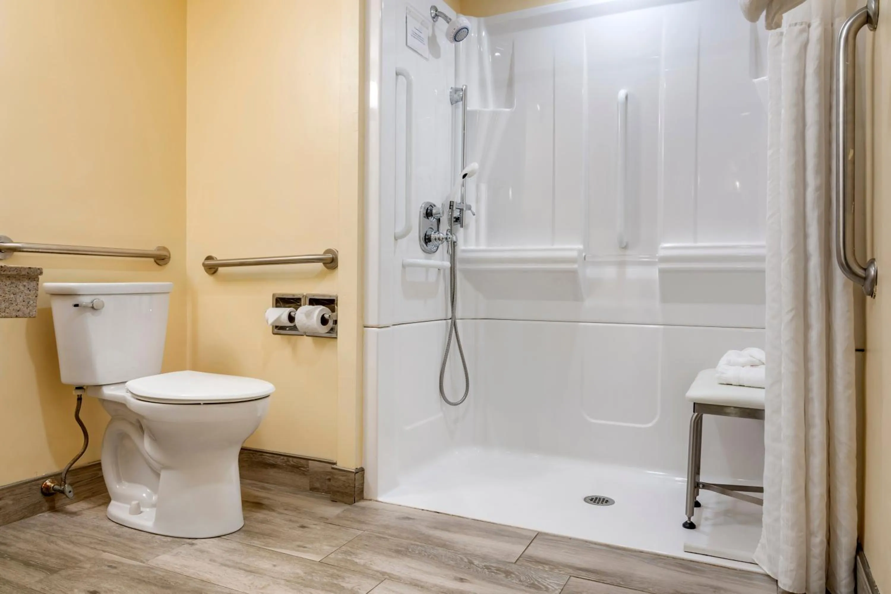 Bathroom in Comfort Inn University