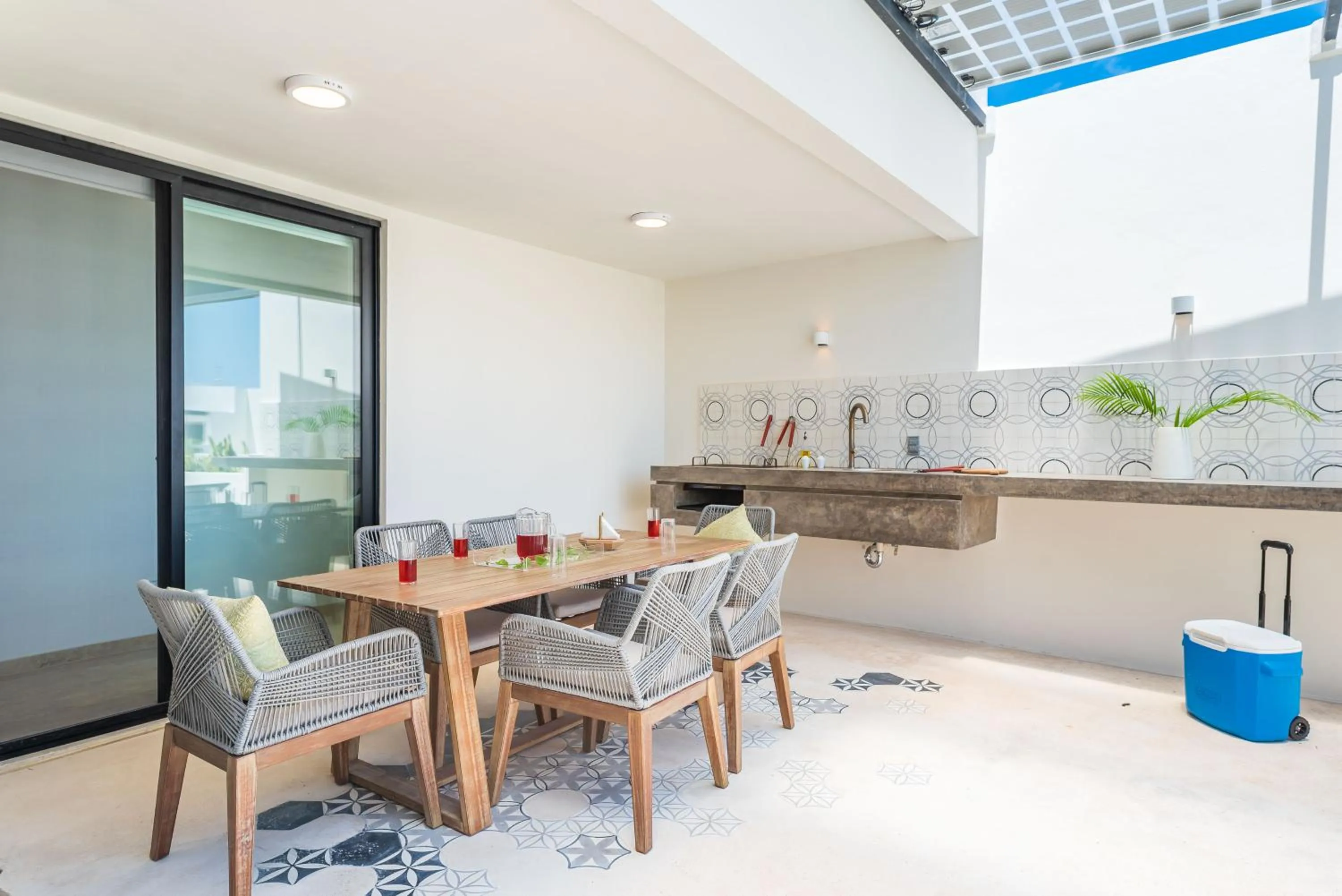 Living room in Central Park Lagunas by Sandy Powerful