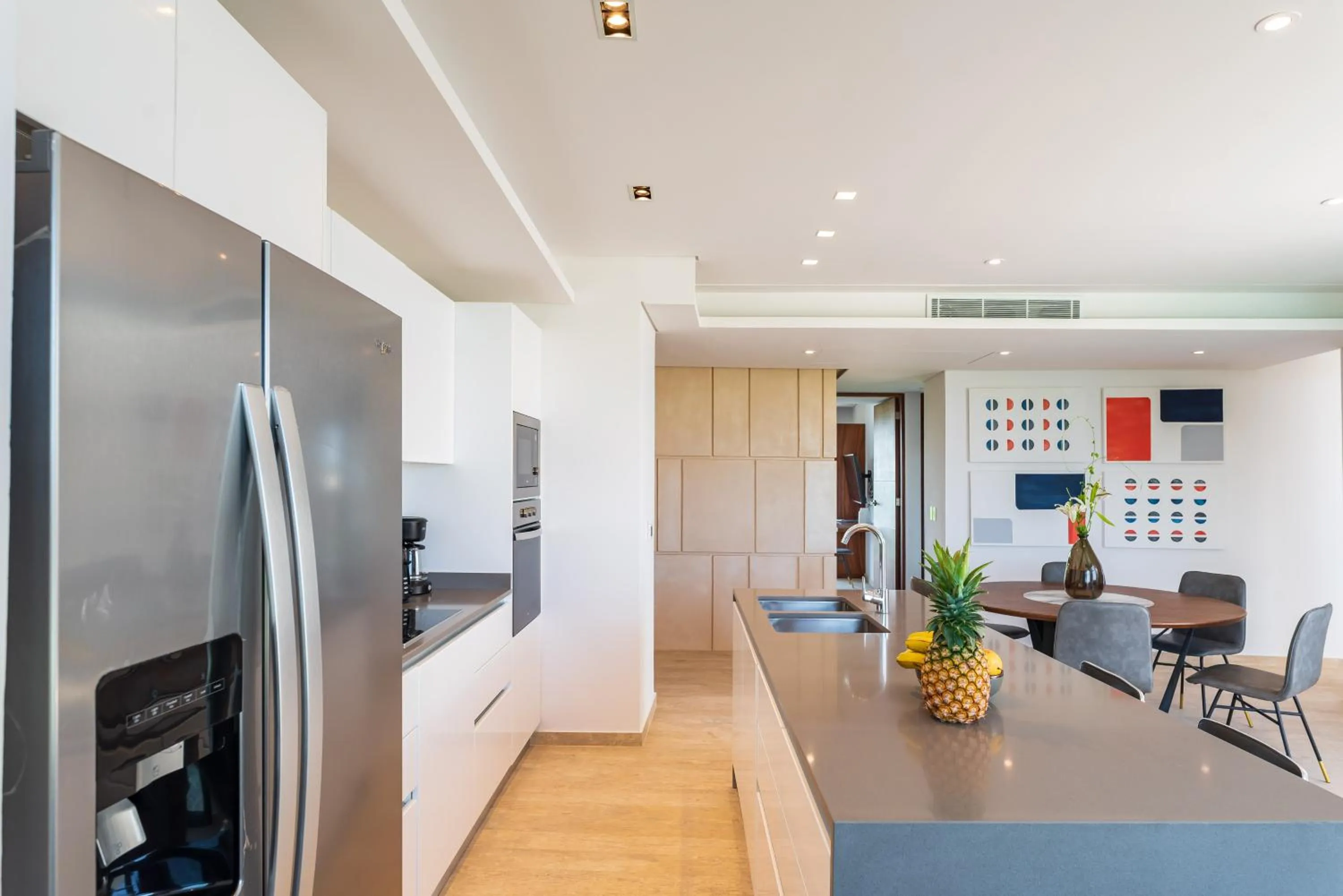 Kitchen or kitchenette in Central Park Lagunas by Sandy Powerful