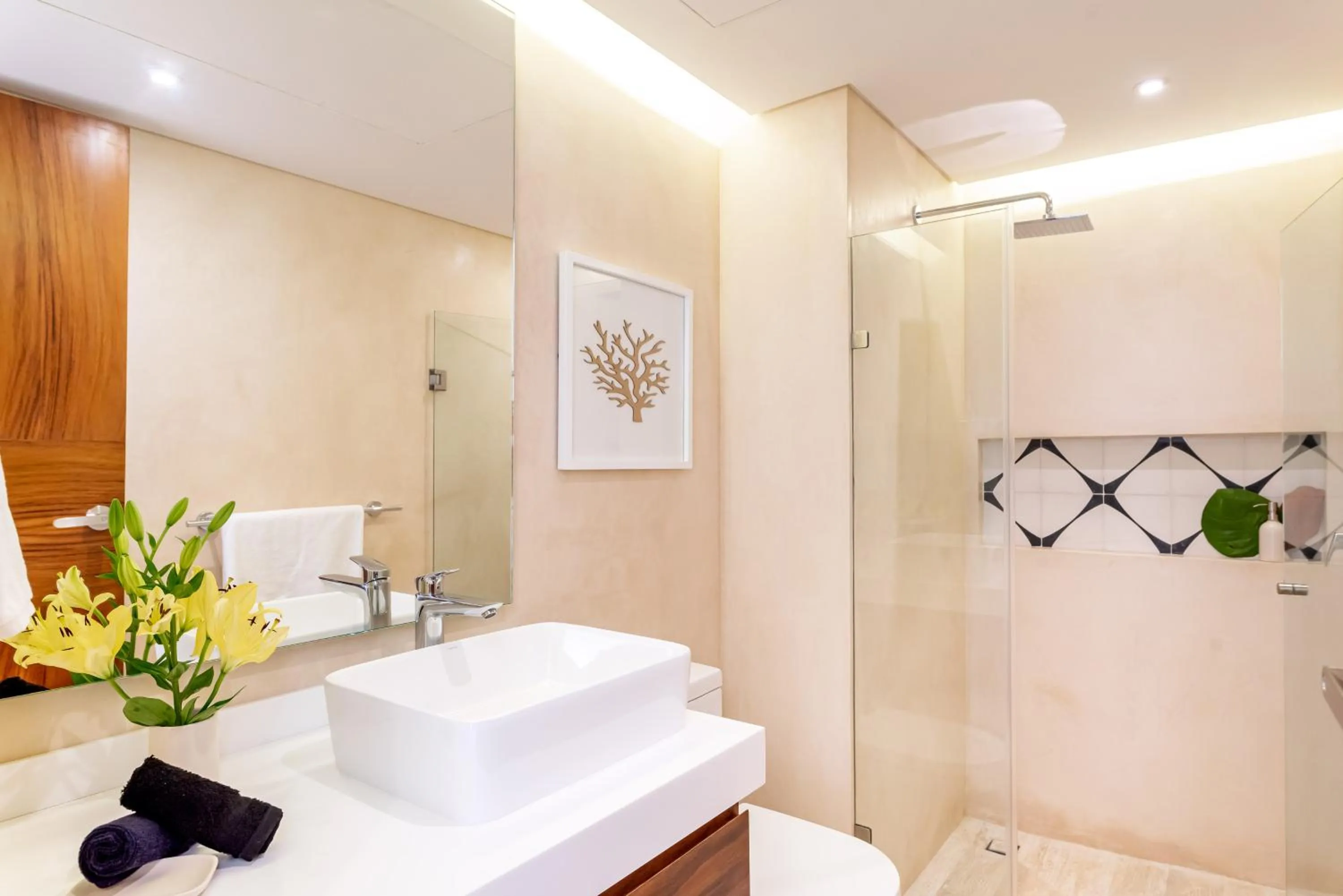 Toilet in Central Park Lagunas by Sandy Powerful