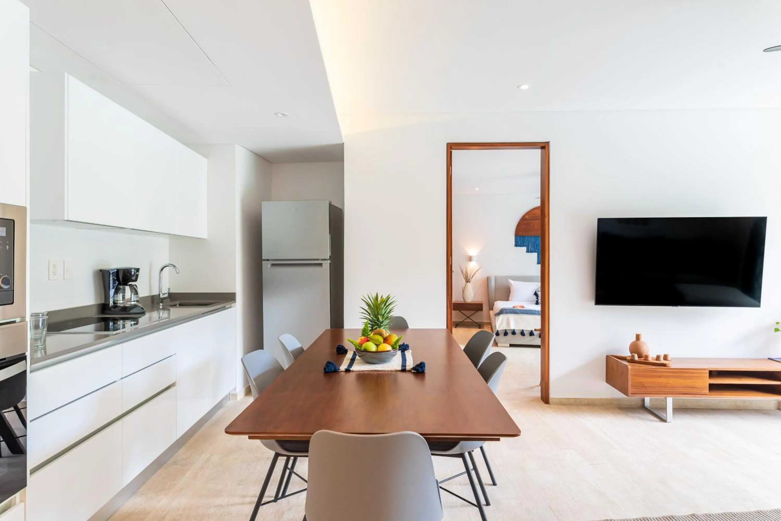 Dining area in Central Park Lagunas by Sandy Powerful