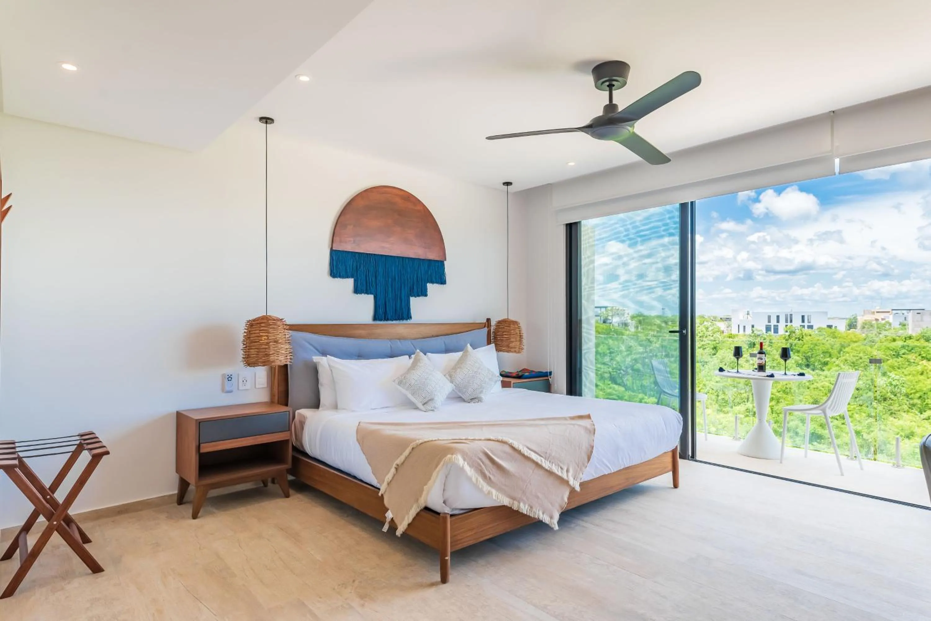 Bedroom, Bed in Central Park Lagunas by Sandy Powerful