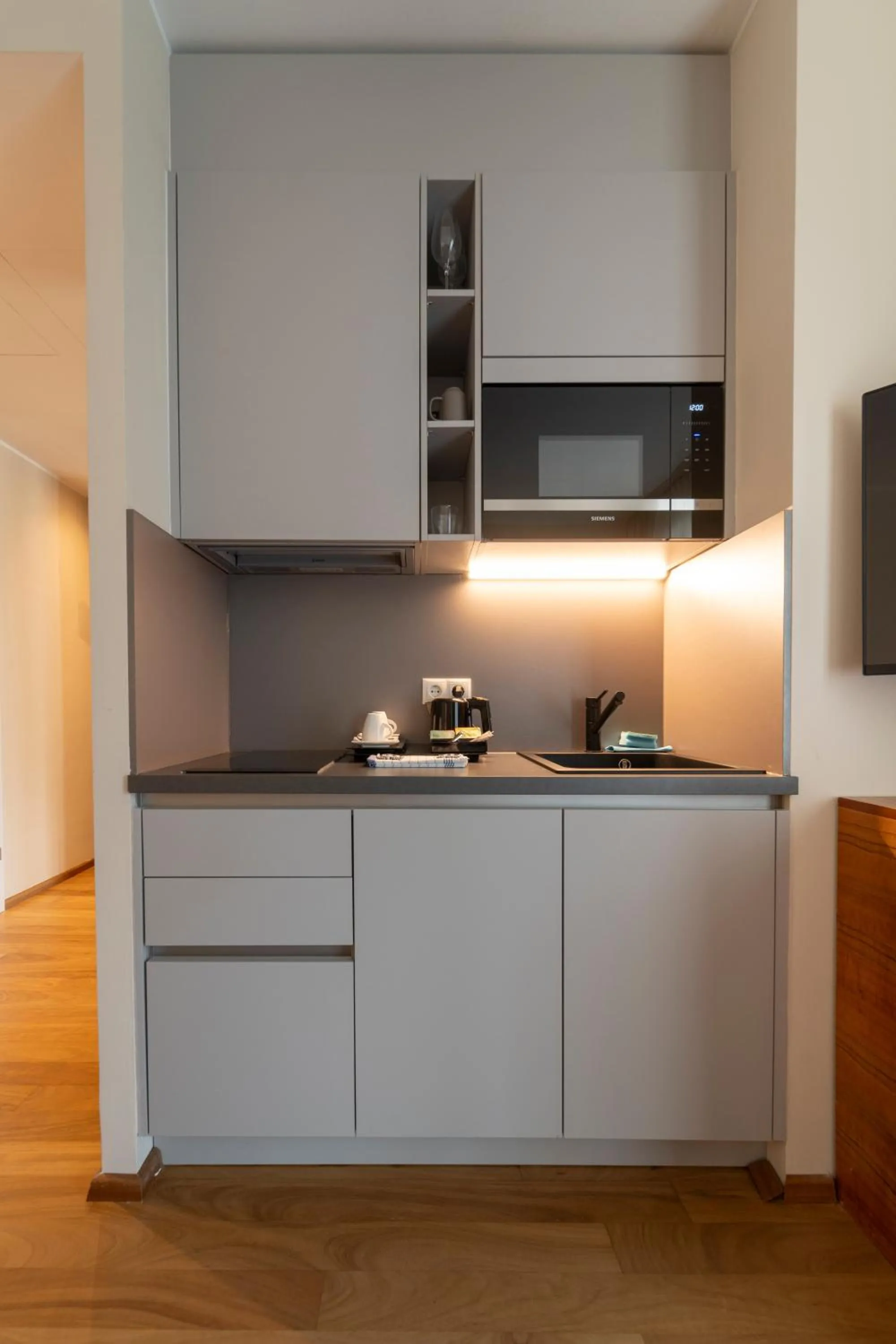 Kitchen or kitchenette in Pakat Suites