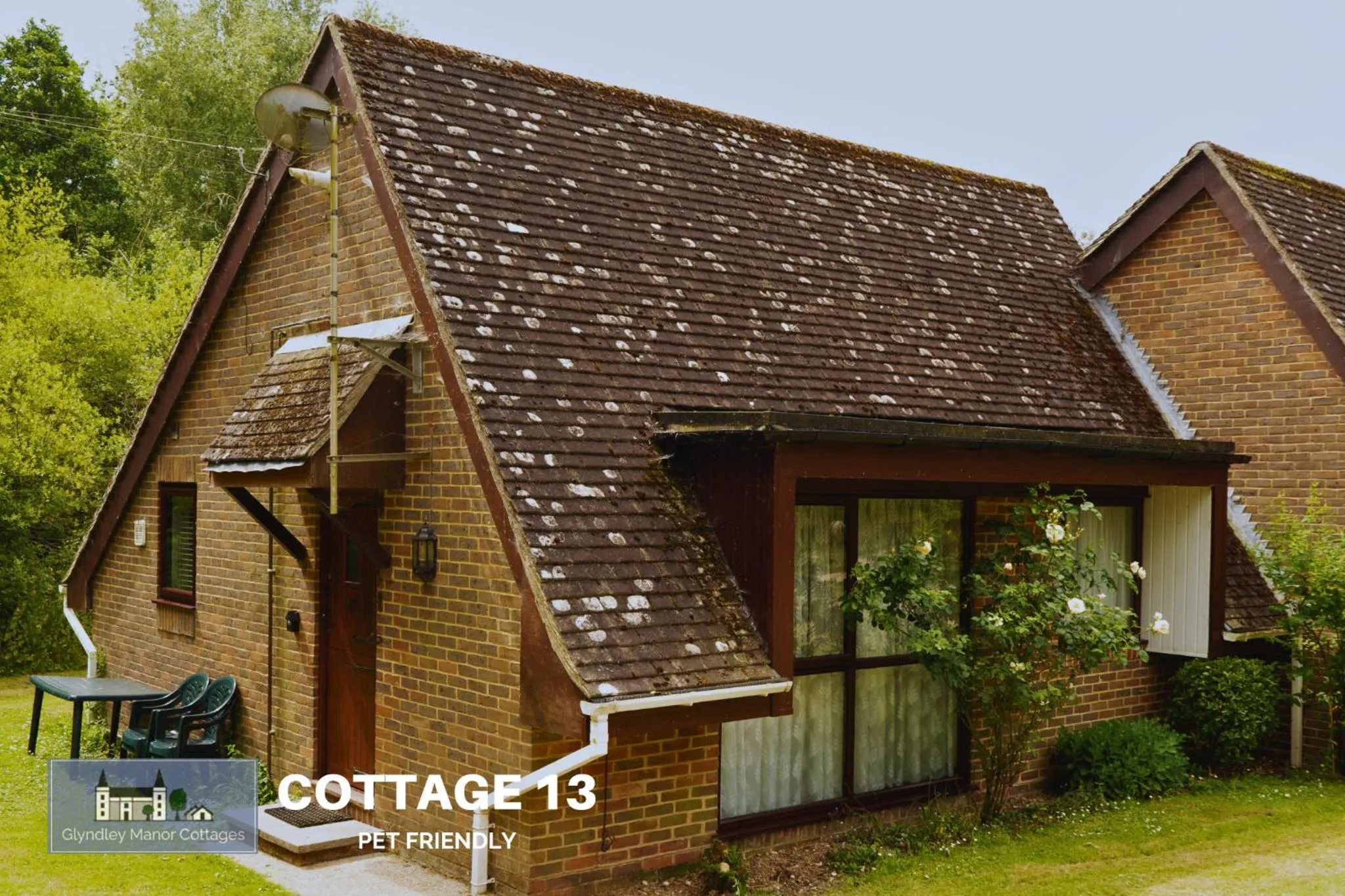 Property building in Glyndley Manor Cottages