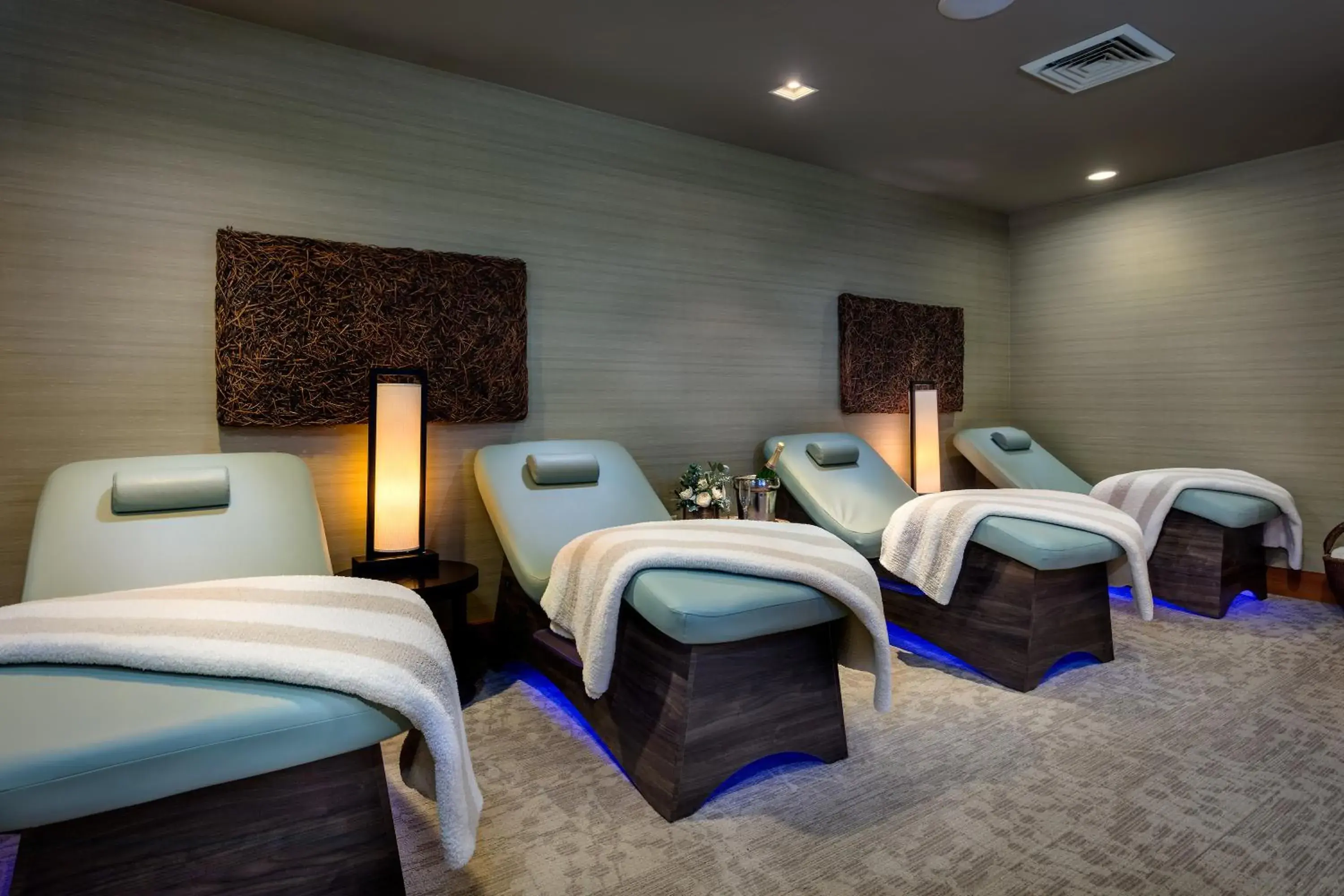 Massage, Bed in Teton Mountain Lodge and Spa, a Noble House Resort Massage, Bed in Teton Mountain Lodge and Spa, a Noble House Resort