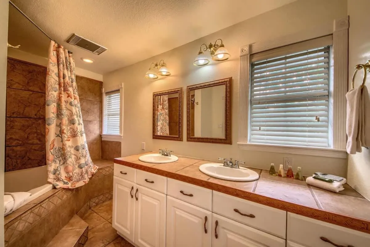 Texas River Haus LD 1683