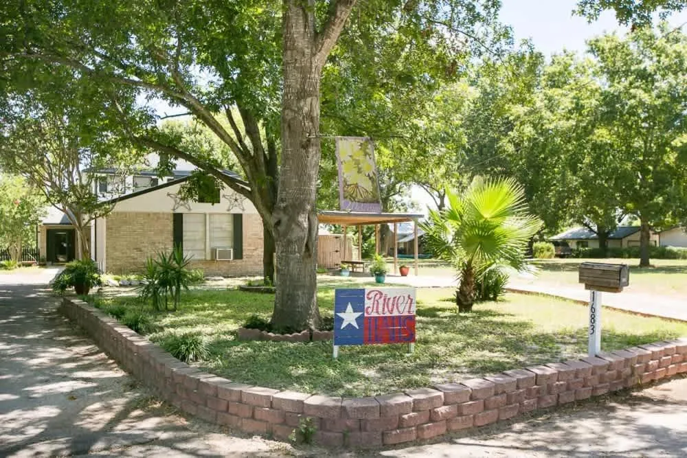 Texas River Haus LD 1683