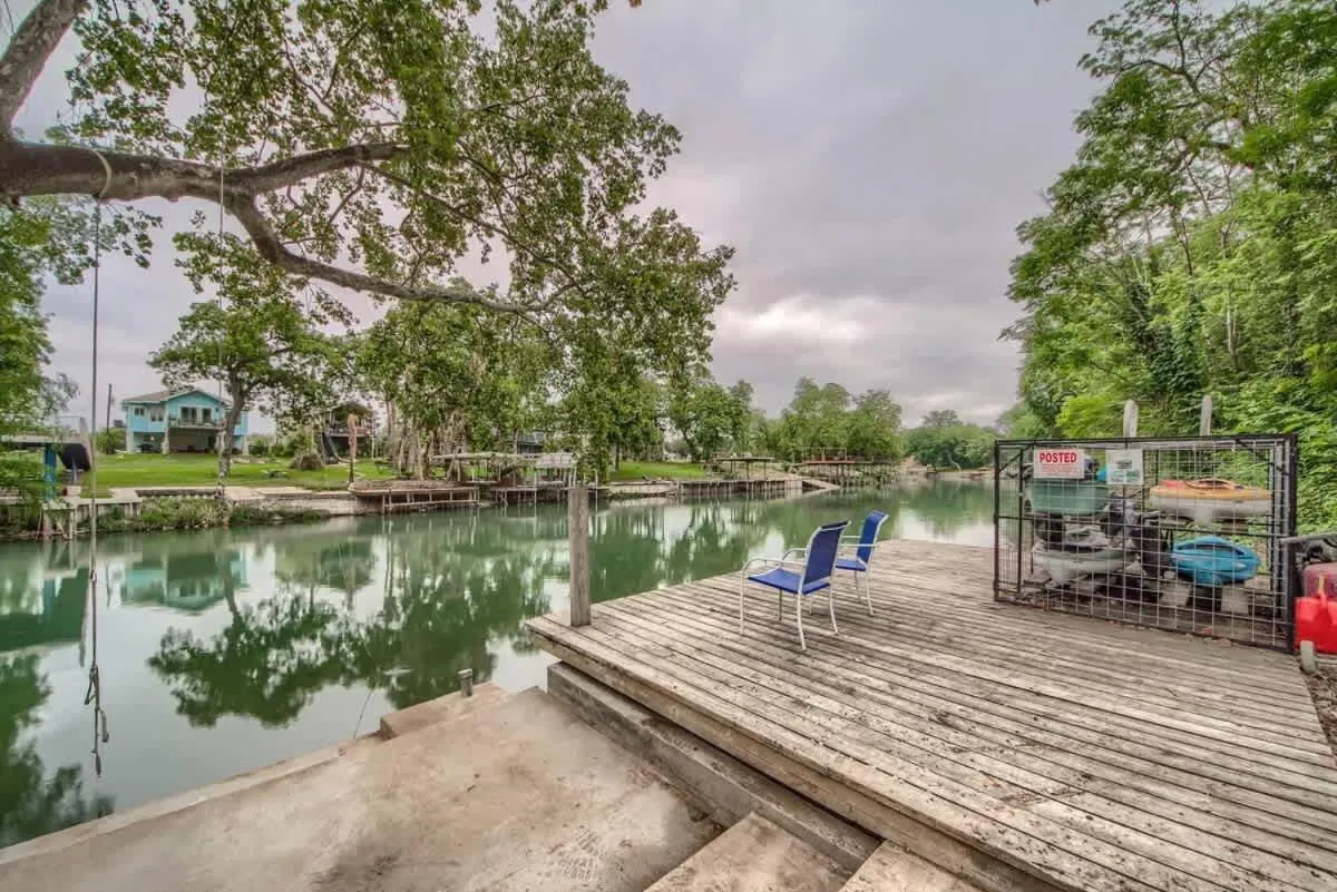 Texas River Haus LD 1683