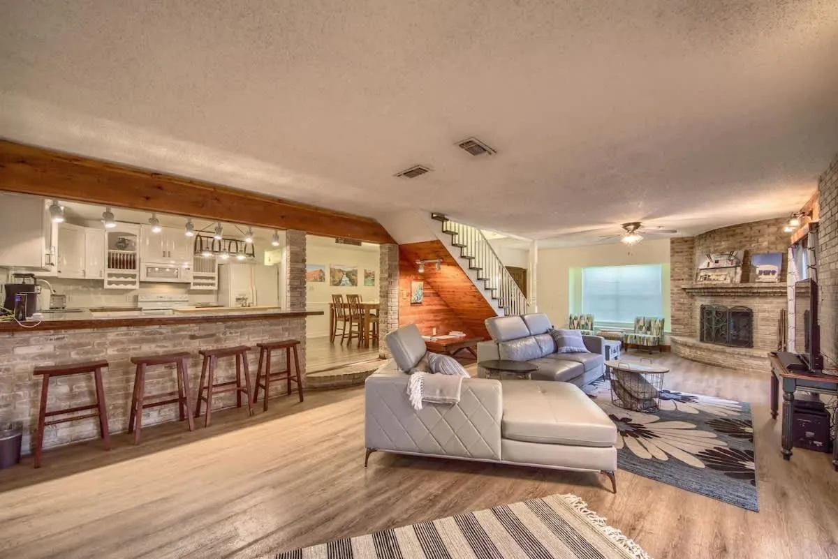 Texas River Haus LD 1683
