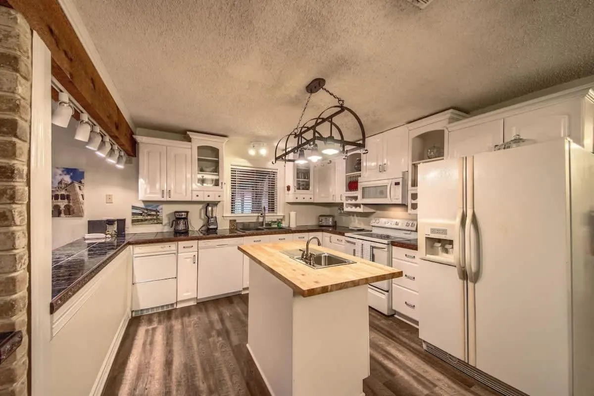 Texas River Haus LD 1683