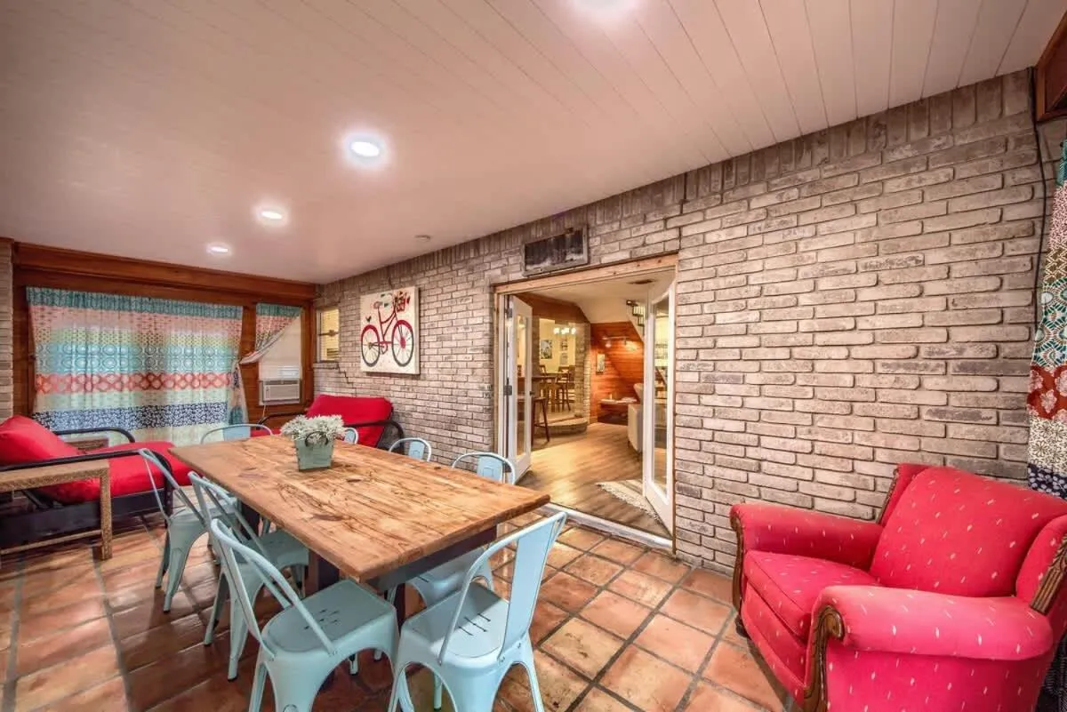 Texas River Haus LD 1683