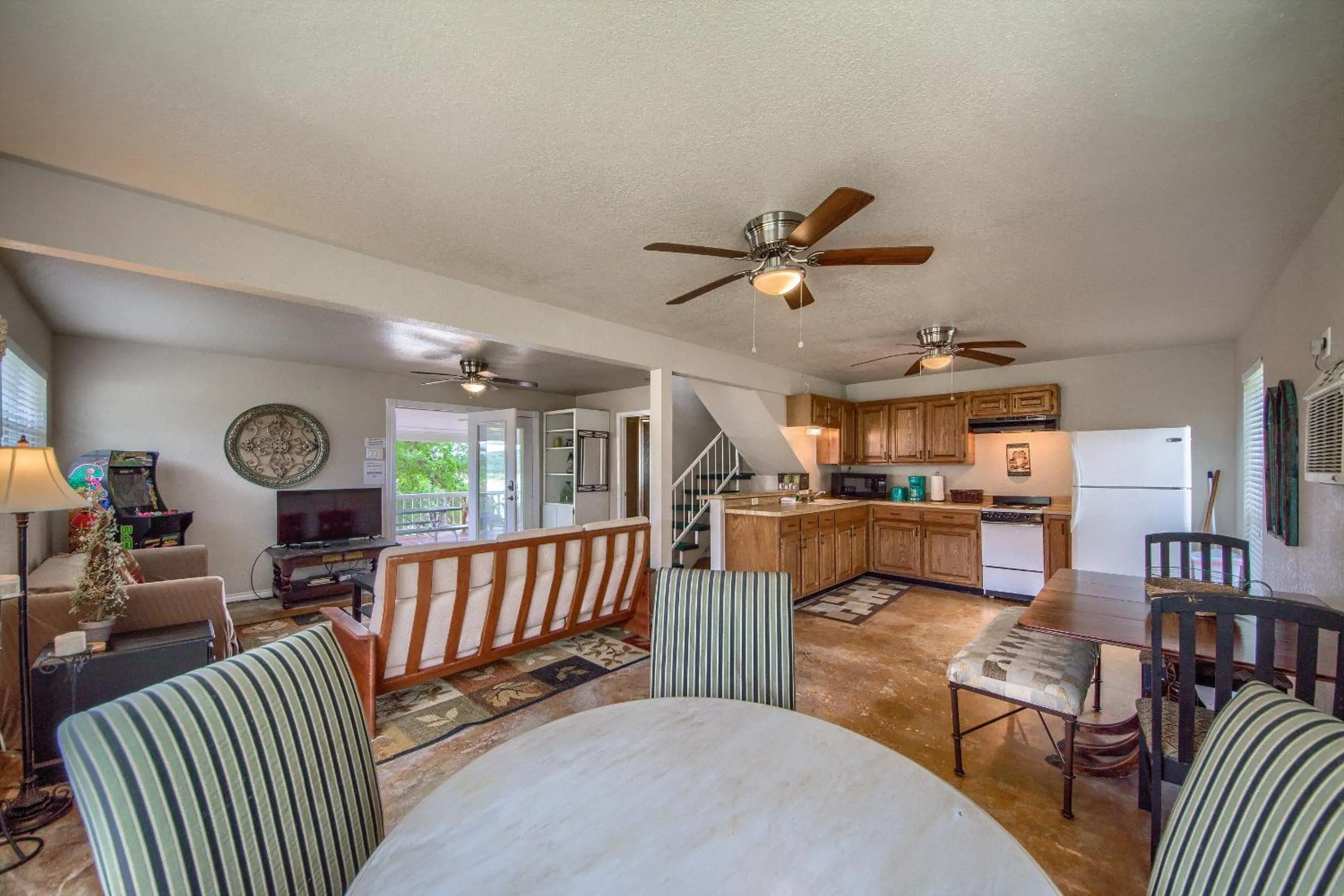 Other in CL 1105C A Shore Thing