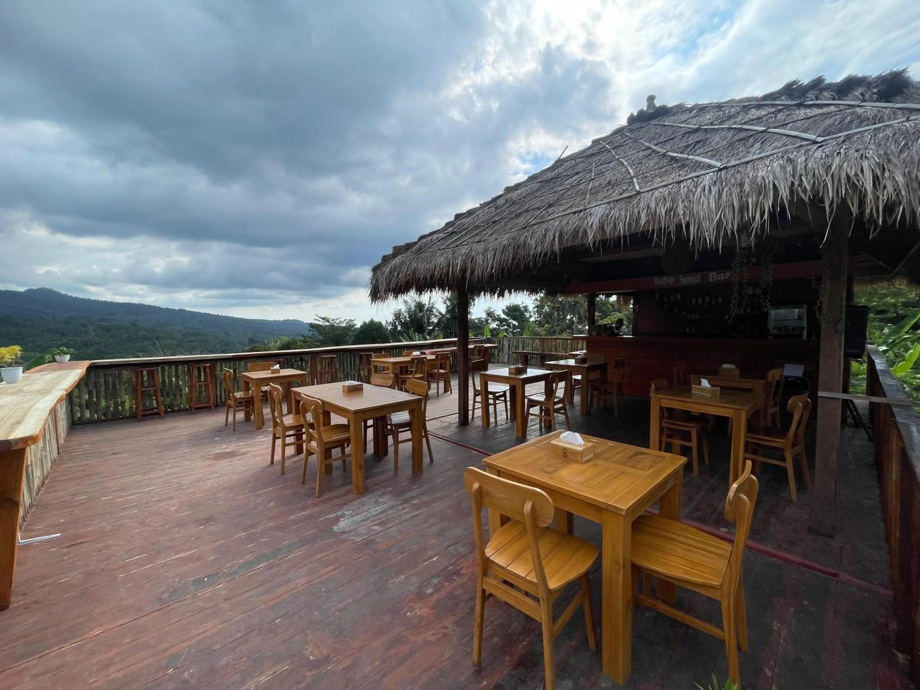 Restaurant/places to eat in Villa Bambu Rinjani & Restaurant