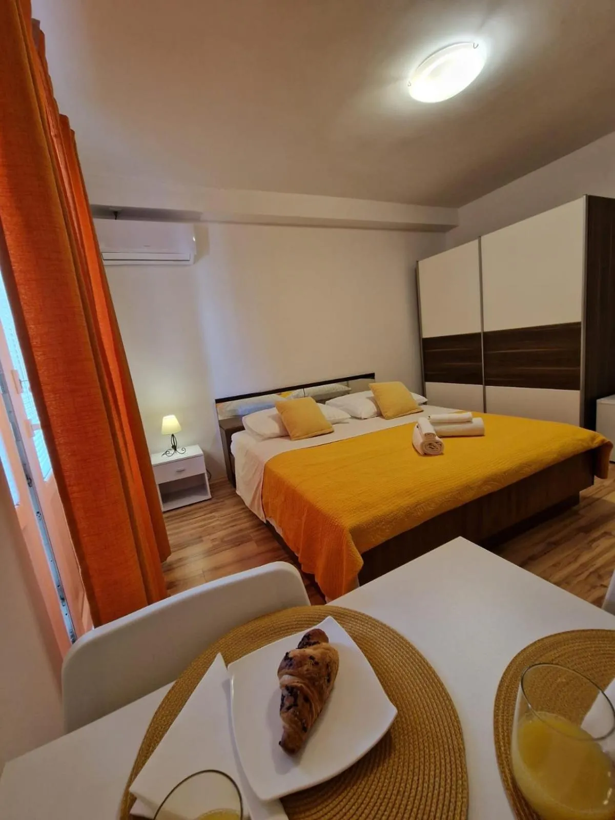 Room Nika