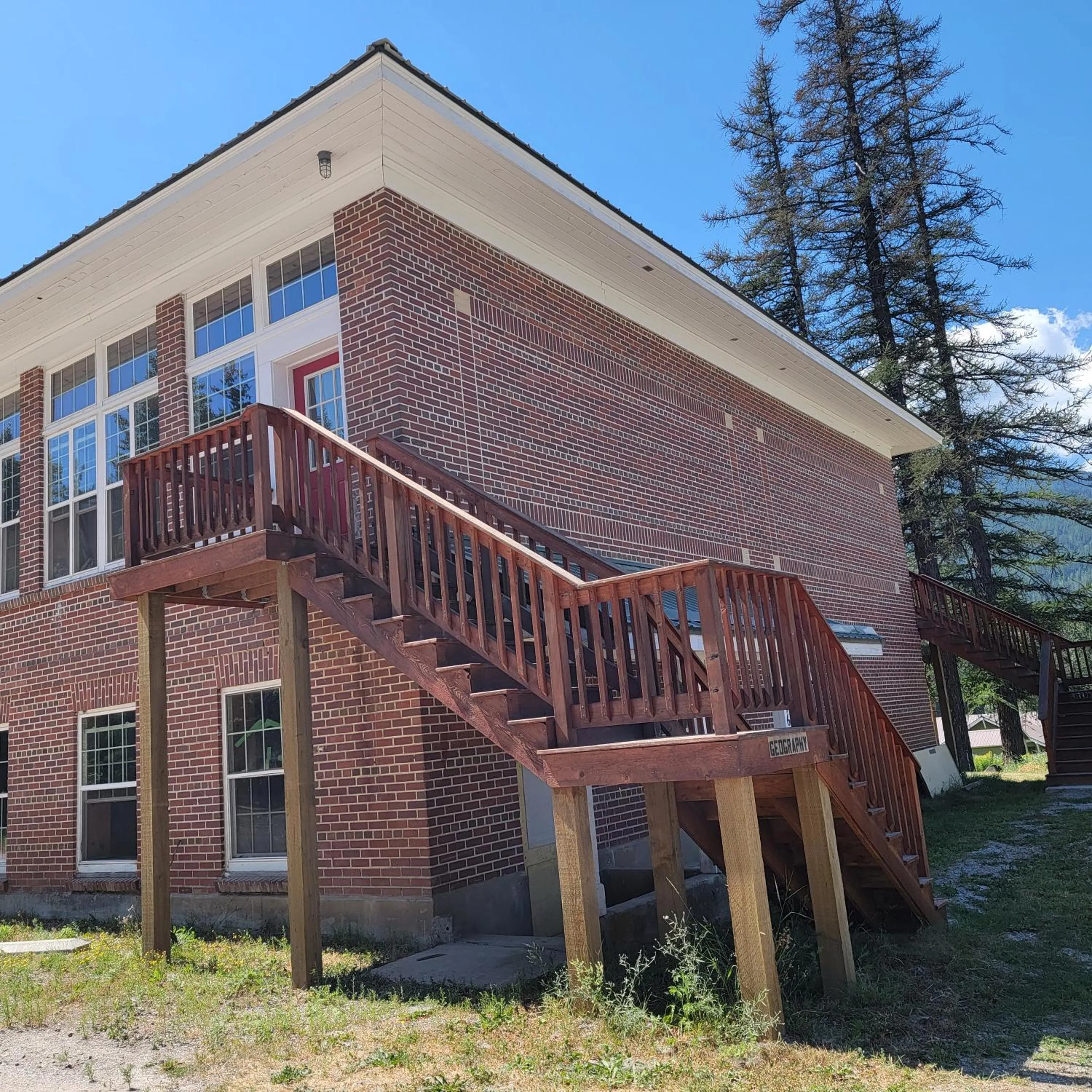 The Colburn Schoolhouse - Geography suite